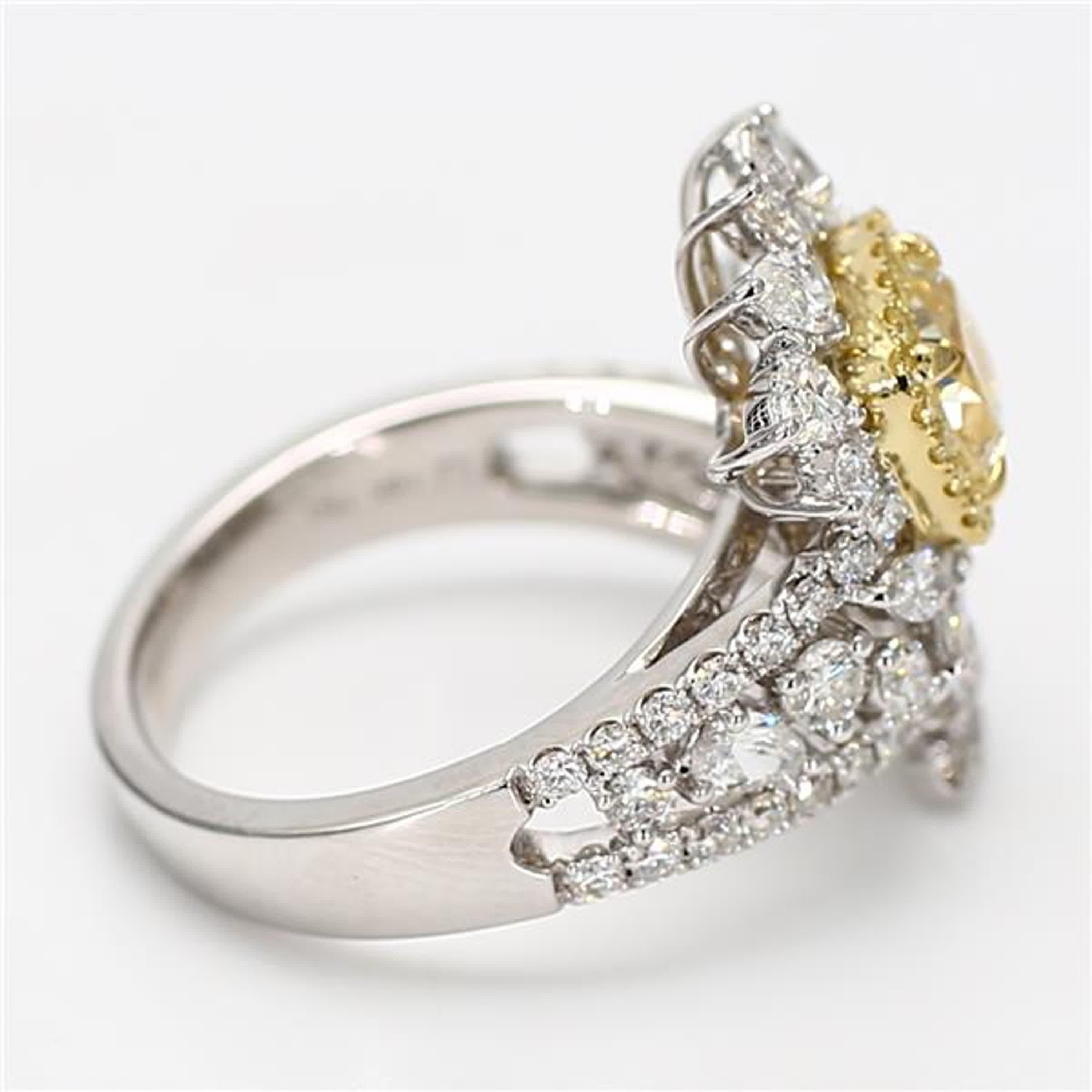 GIA-zertifizierter natürlicher gelber Diamant im Kissenschliff 2.79 Karat TW Gold Cocktail-Ring im Angebot 1