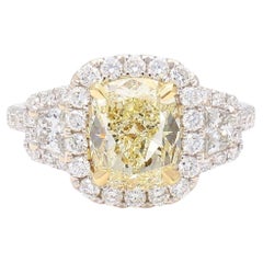 GIA-zertifizierter natürlicher gelber Diamant im Kissenschliff 3.40 Karat TW Gold Cocktail-Ring