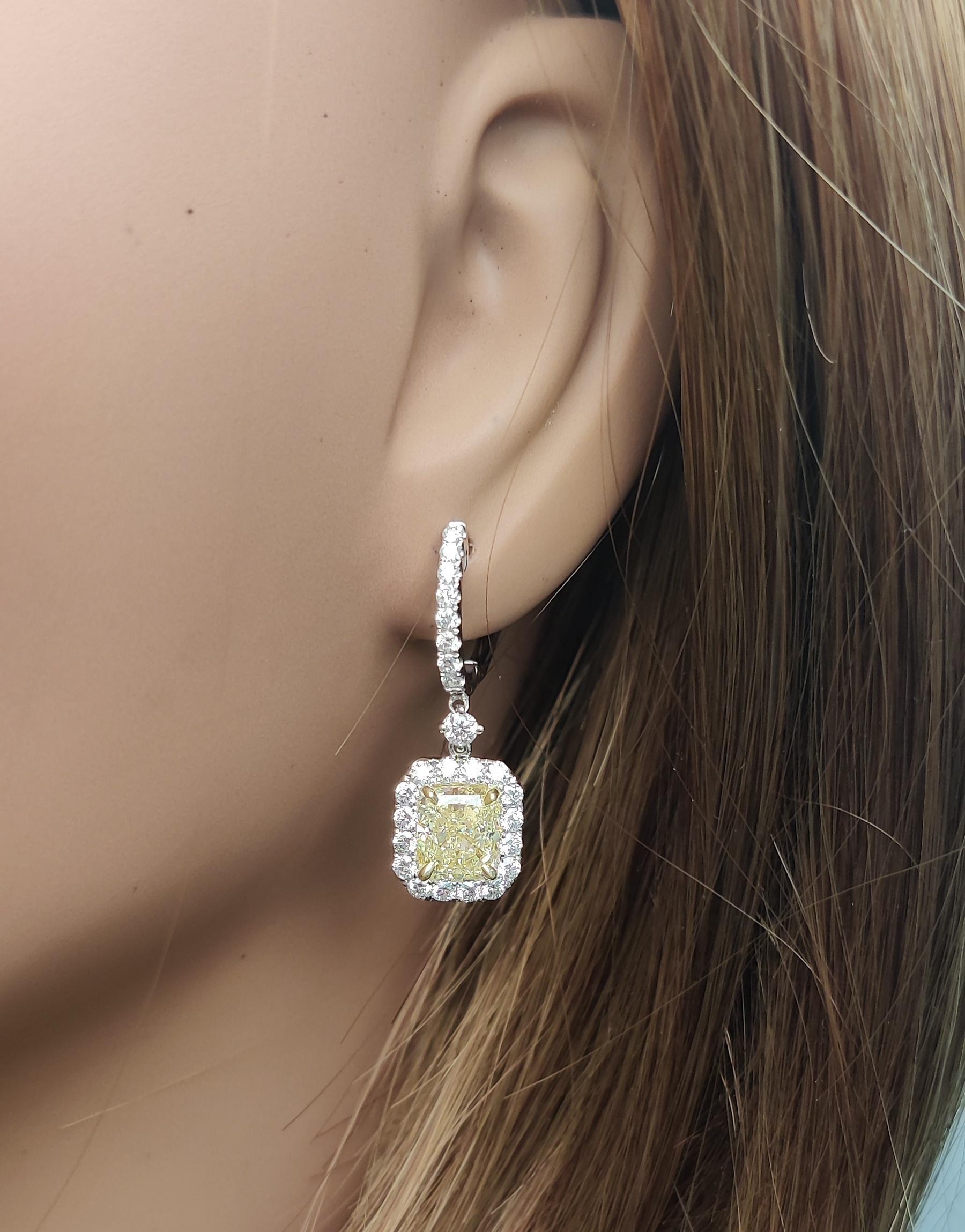 GIA Certified Natural Yellow Cushion Diamond 5.37 Carat TW Gold Drop Earrings In New Condition For Sale In New York, NY