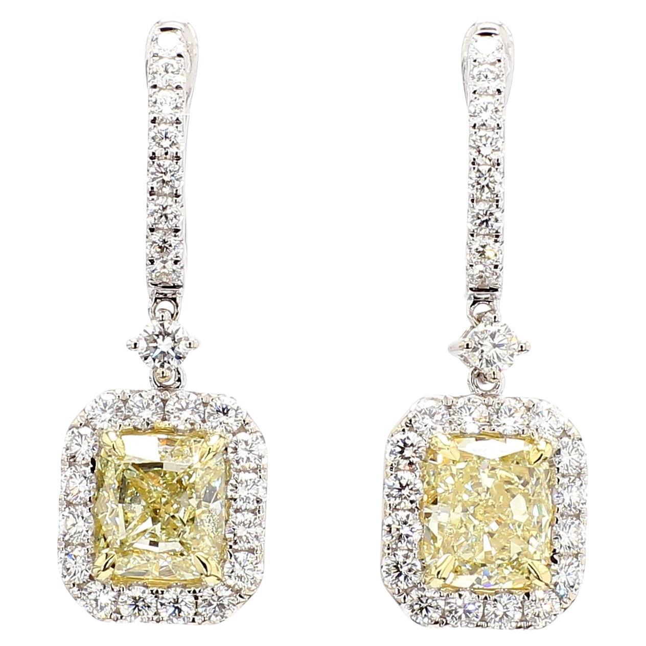 Pendientes de gota de oro con diamante amarillo natural en cojín certificado por GIA de 5.37 quilates TW