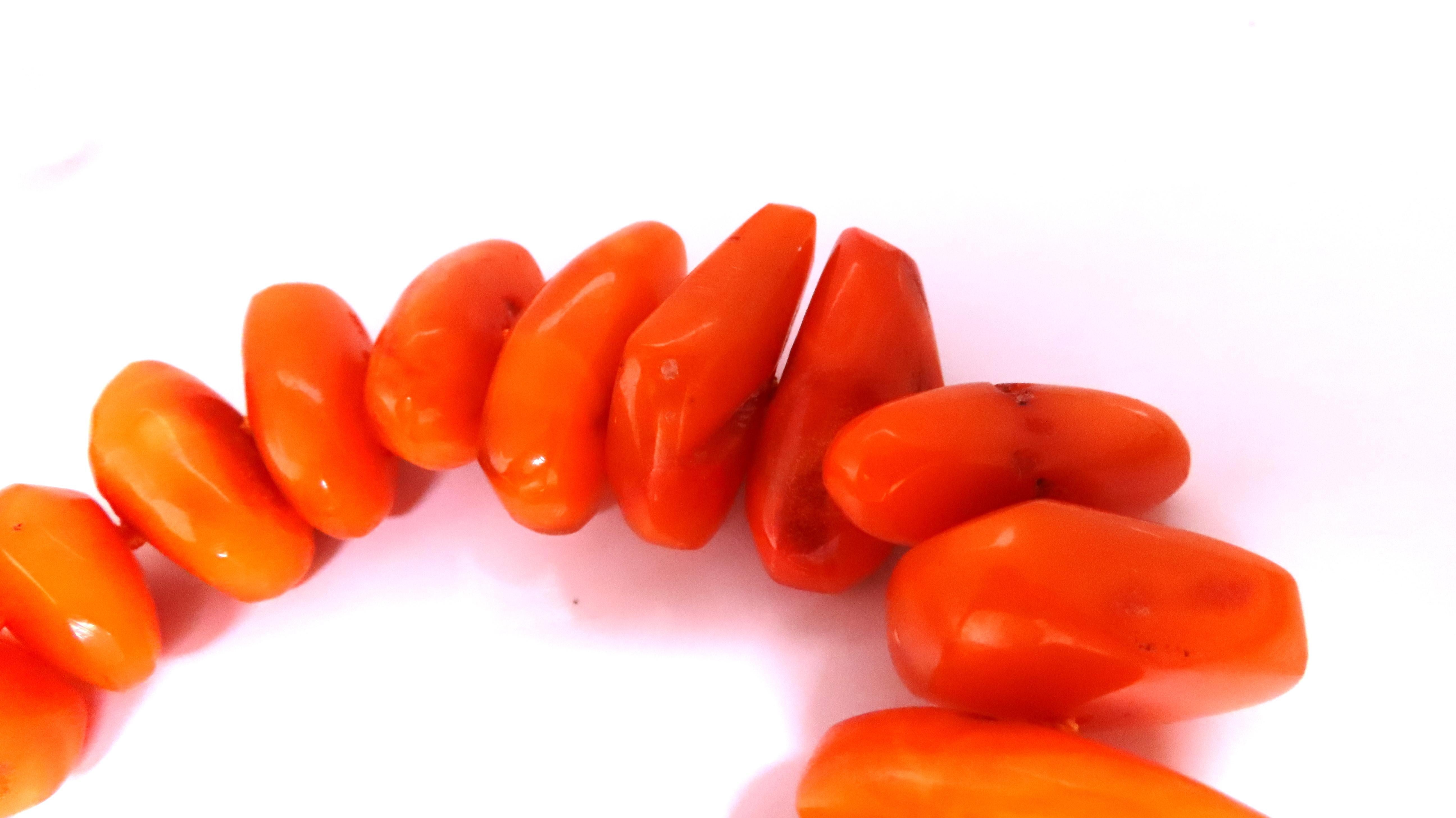 GIA Certified Amber Bead Necklace
Report 5231075936
28 x 18 x 15mm
34 inches long