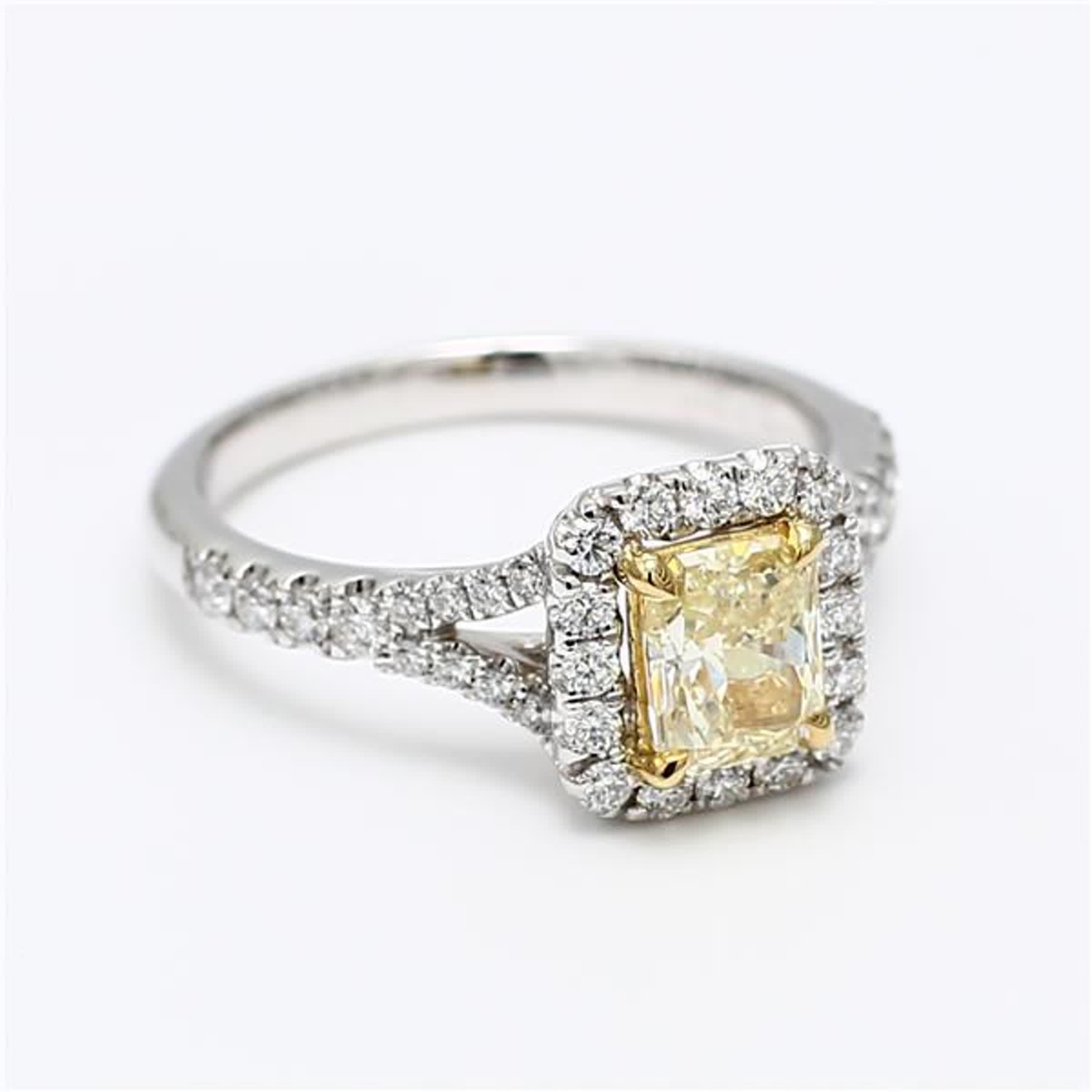 Bague plaquée en diamant jaune radiant et blanc de 1.44 carat poids total, certifiée GIA Pour femmes en vente