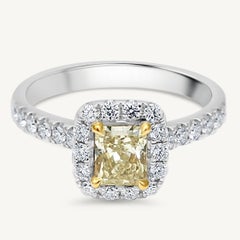 Bague plaquée en diamant jaune radiant et blanc de 1.51 carat poids total, certifiée GIA