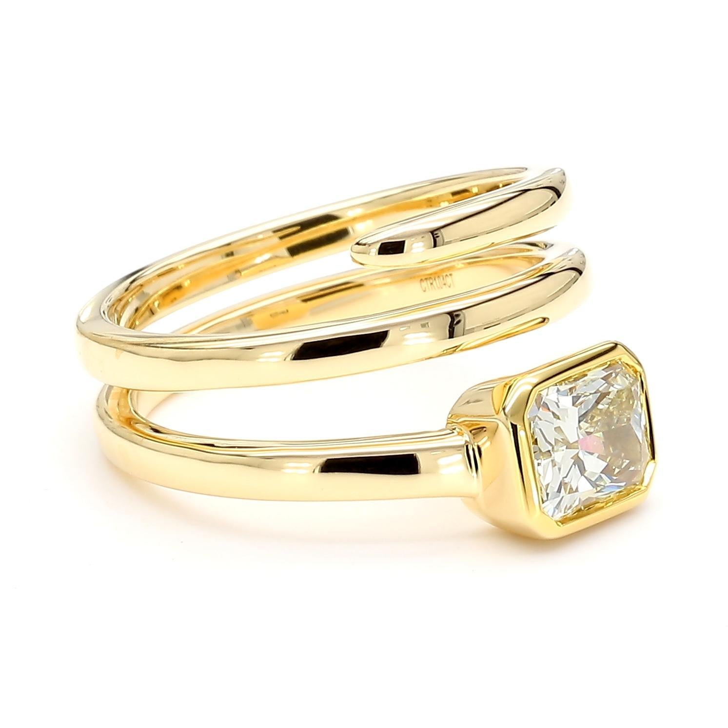 Contemporain Bague cocktail en or jaune radiant certifiée GIA de 1.04 carat poids total en vente