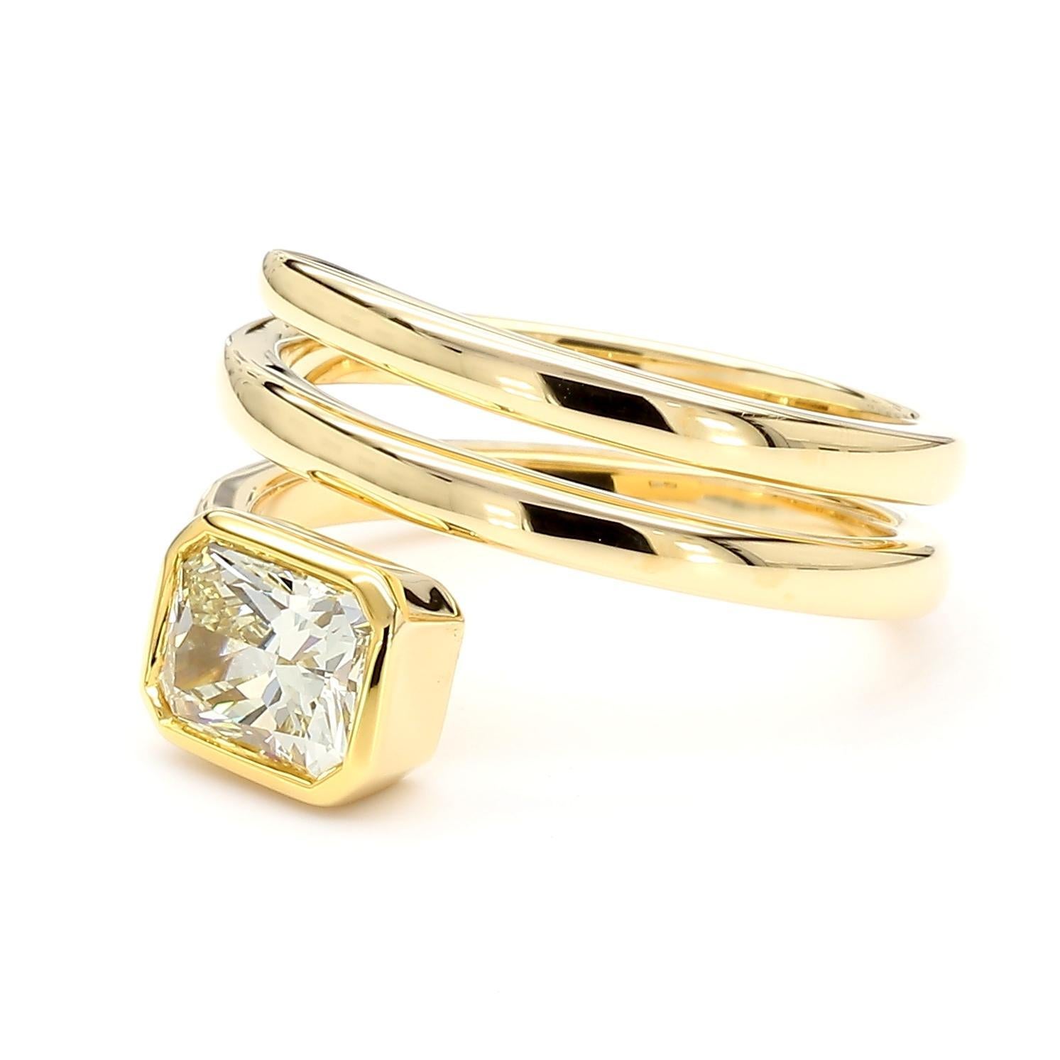 Bague cocktail en or jaune radiant certifiée GIA de 1.04 carat poids total Neuf - En vente à New York, NY