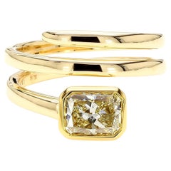 Bague cocktail en or jaune radiant certifiée GIA de 1.04 carat poids total