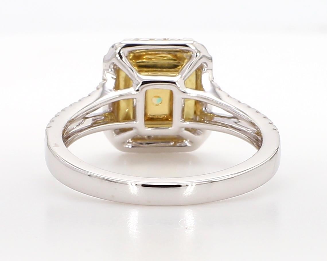 GIA Certified Natural Yellow Radiant Diamond 1.14 Carat TW Gold Cocktail Ring In New Condition For Sale In New York, NY