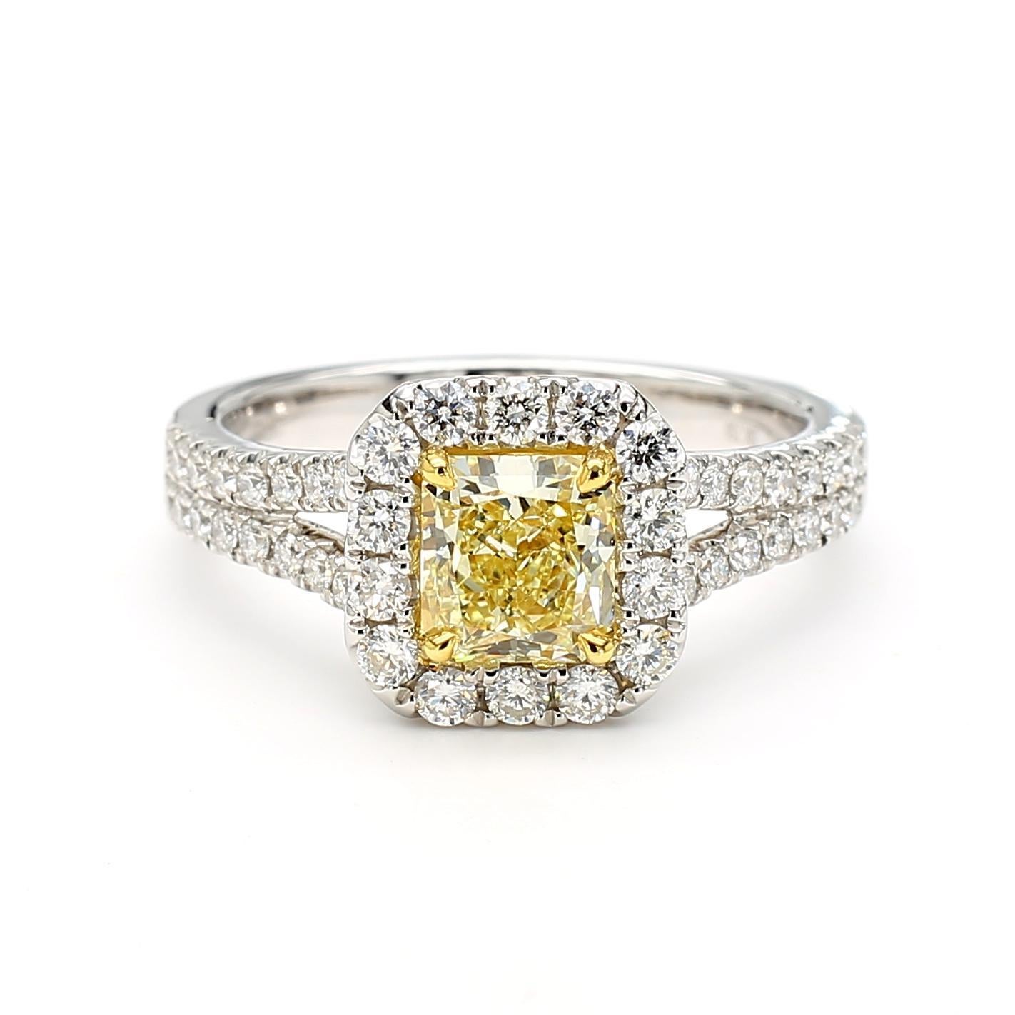 Contemporain Bague cocktail en or jaune radiant certifiée GIA de 1.57 carat poids total en vente