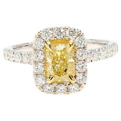 Anello da cocktail in oro con diamante giallo radiante certificato GIA da 1.70 carati TW