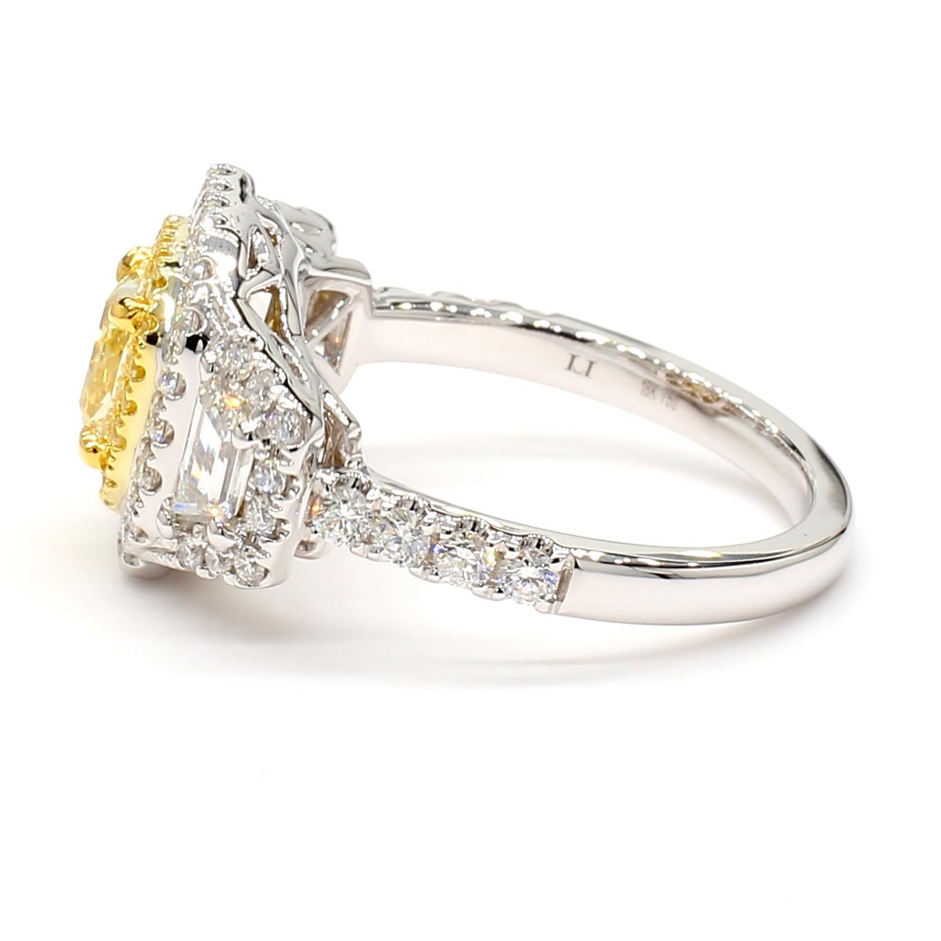 Bague cocktail en or jaune radiant certifiée GIA de 2.05 carat poids total Pour femmes en vente