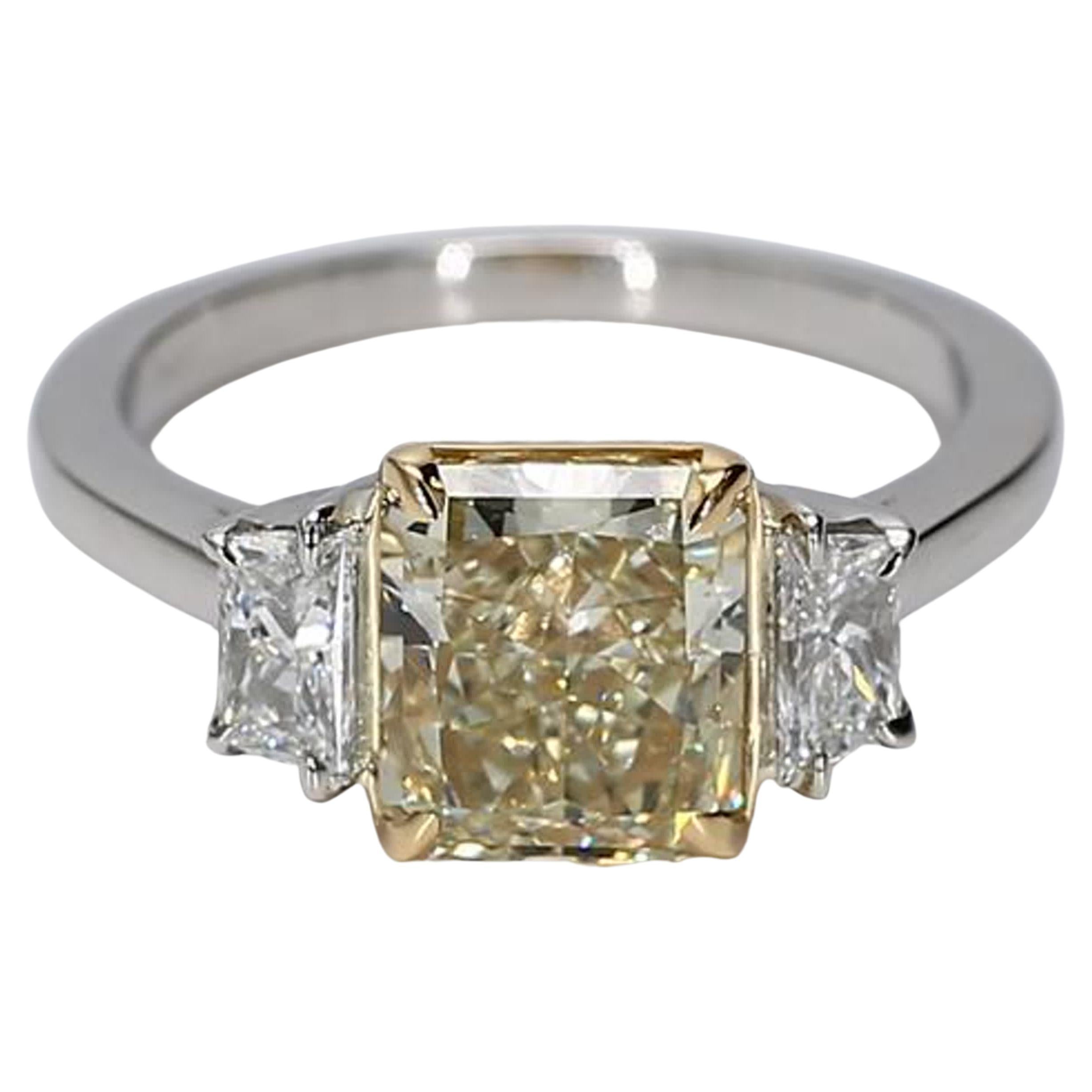 GIA Certified Natural Yellow Radiant Diamond 3.08 Carat TW Plat Cocktail Ring For Sale