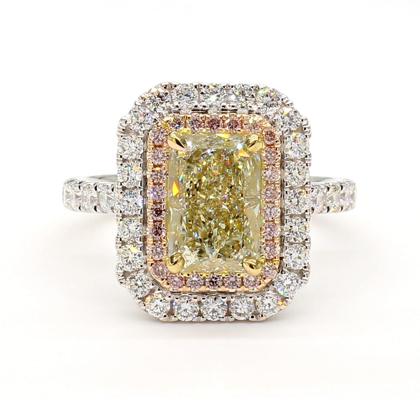 Contemporain Bague cocktail en or jaune radiant certifiée GIA de 3.16 carat poids total en vente