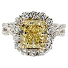 Bague cocktail en or jaune radiant certifiée GIA de 5.26 carat poids total