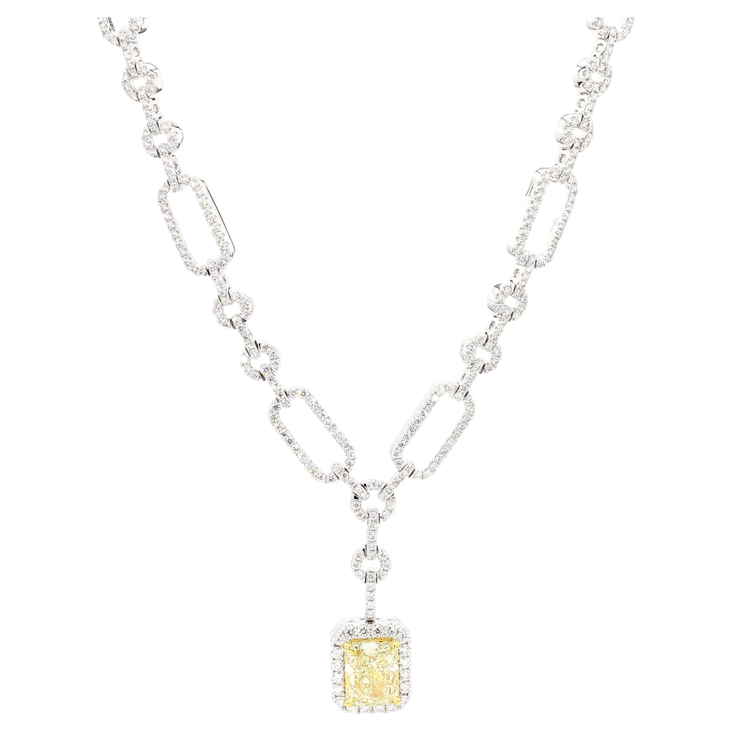 Collar de gota de oro con diamante radiante amarillo natural certificado por GIA de 7,91 quilates TW