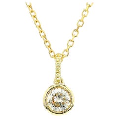 Ciondolo a goccia in oro giallo con diamante giallo rotondo naturale certificato GIA da 52 carati TW