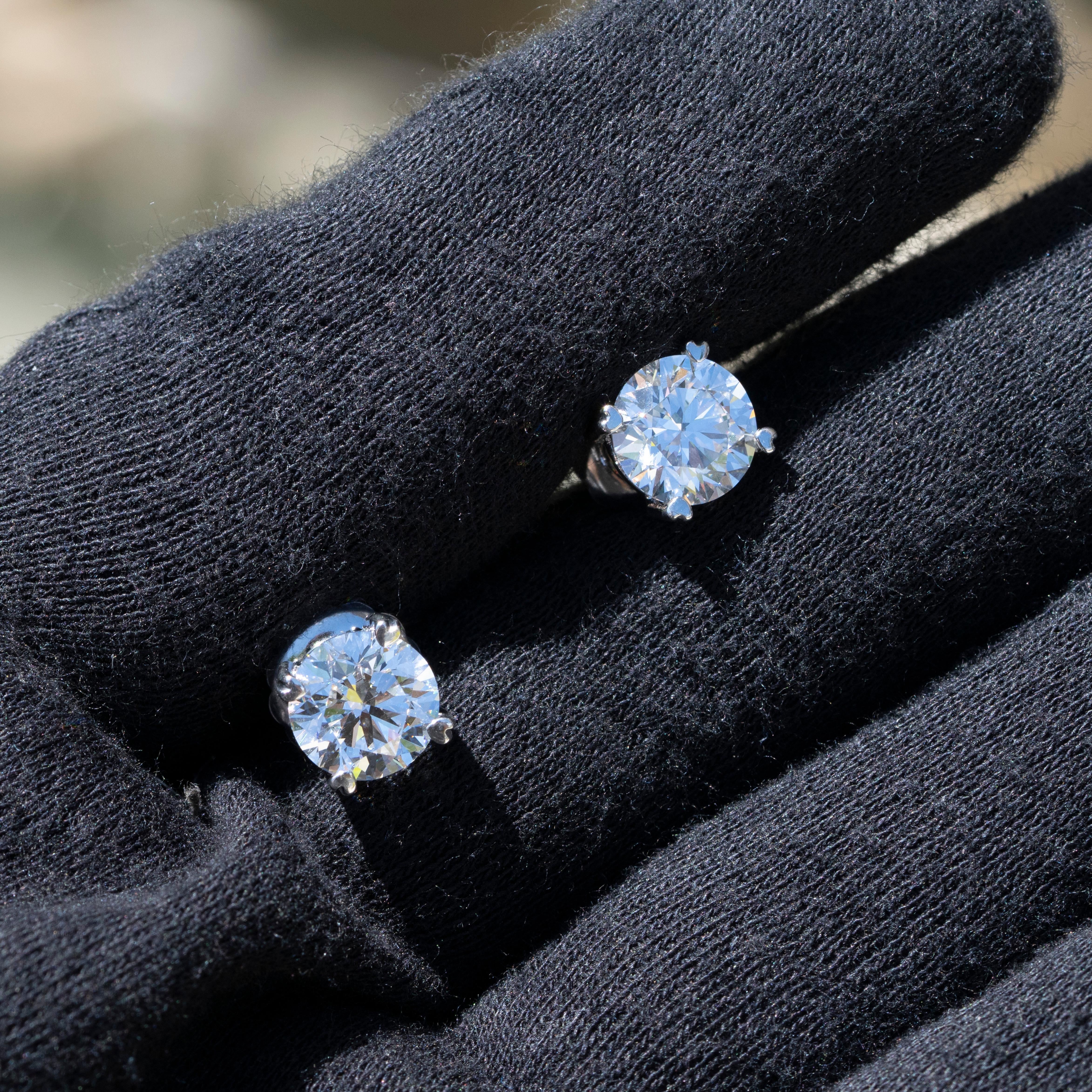 GIA-zertifizierte lupenreine runde Brillant-Diamant-Ohrstecker für Damen oder Herren