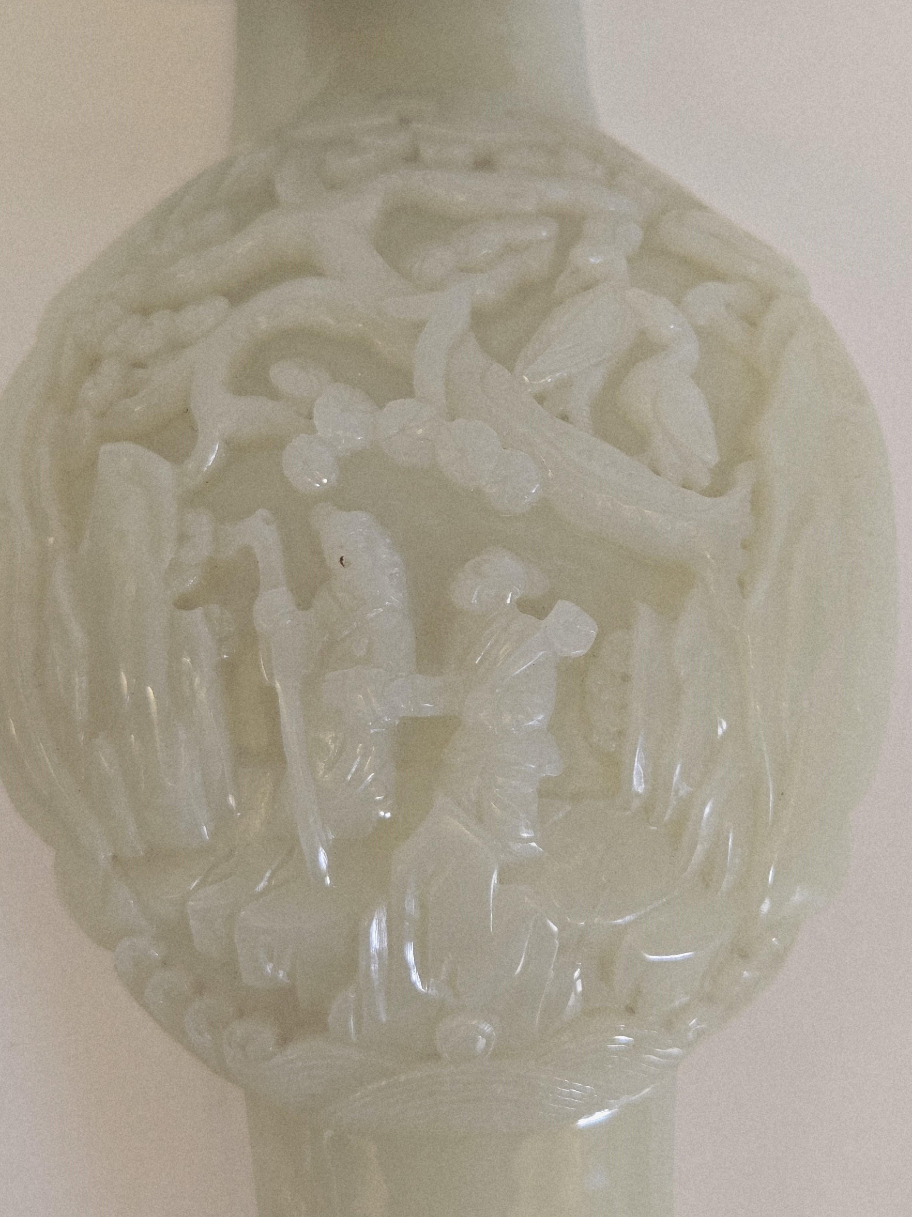 Ornement Ruyi en jade néphrite certifié GIA dans une monture fine en vente 11
