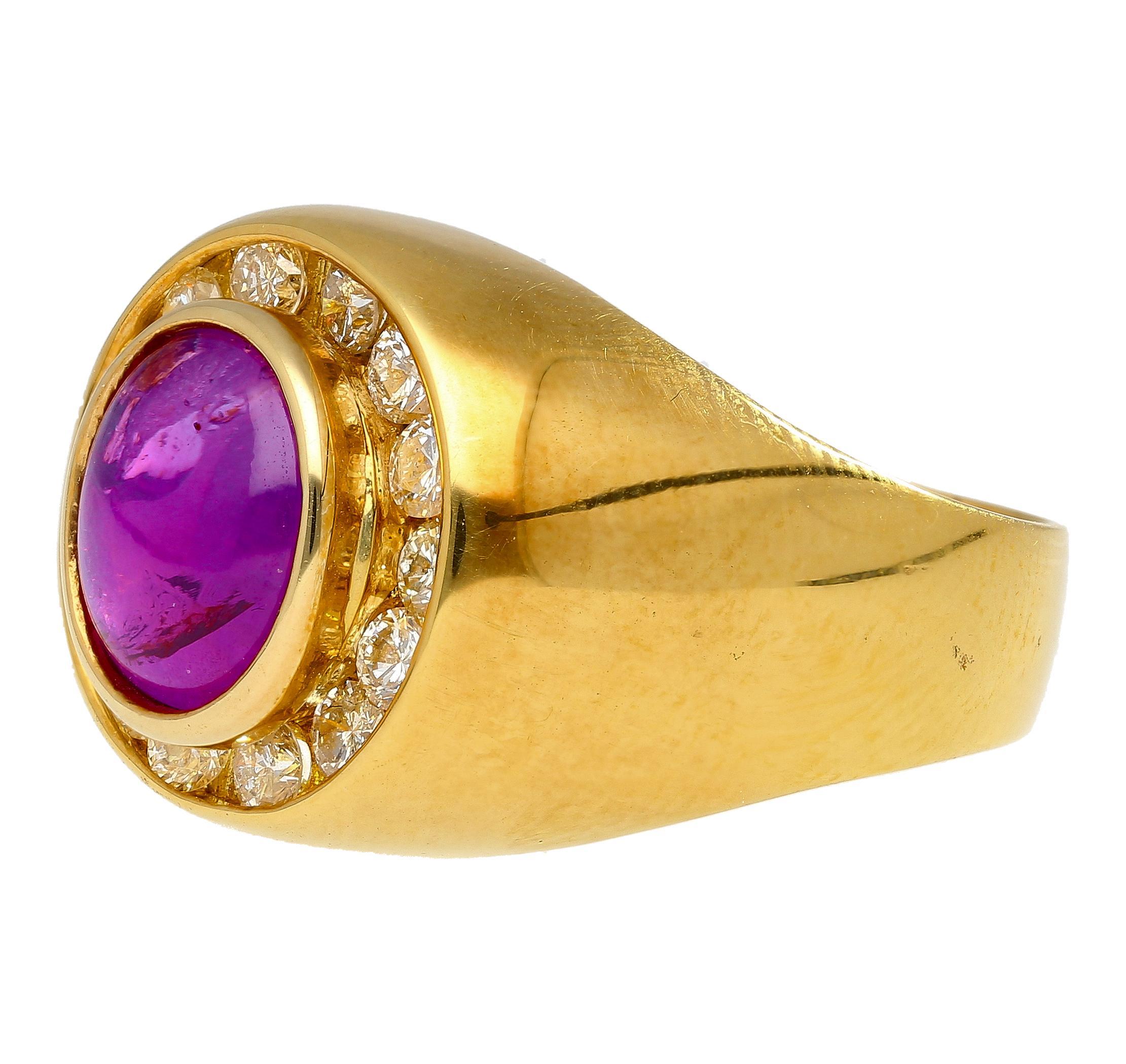 Cabochon GIA Certified No Heat 3.50 Carat Pink/Purple Star Sapphire and Diamond Dome Ring For Sale