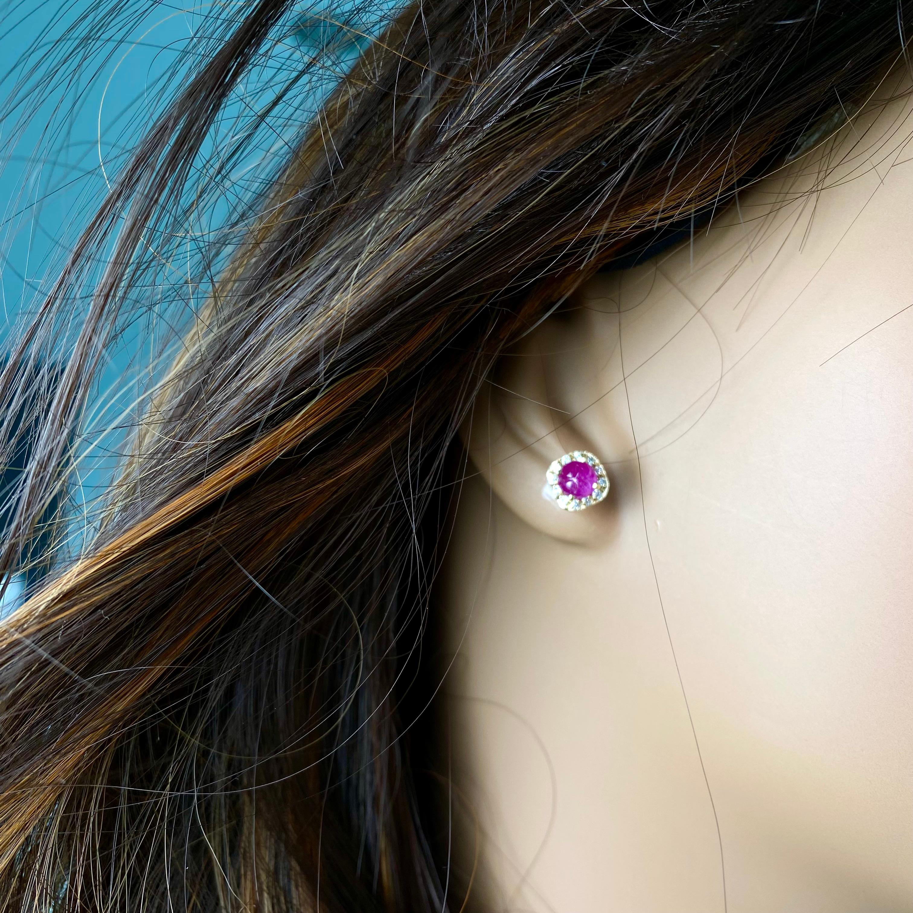 GIA-zertifizierte unbehandelte burmesische geschnitzte Rubine Diamant-Ohrringe 1,85 Karat Gold  im Angebot 1
