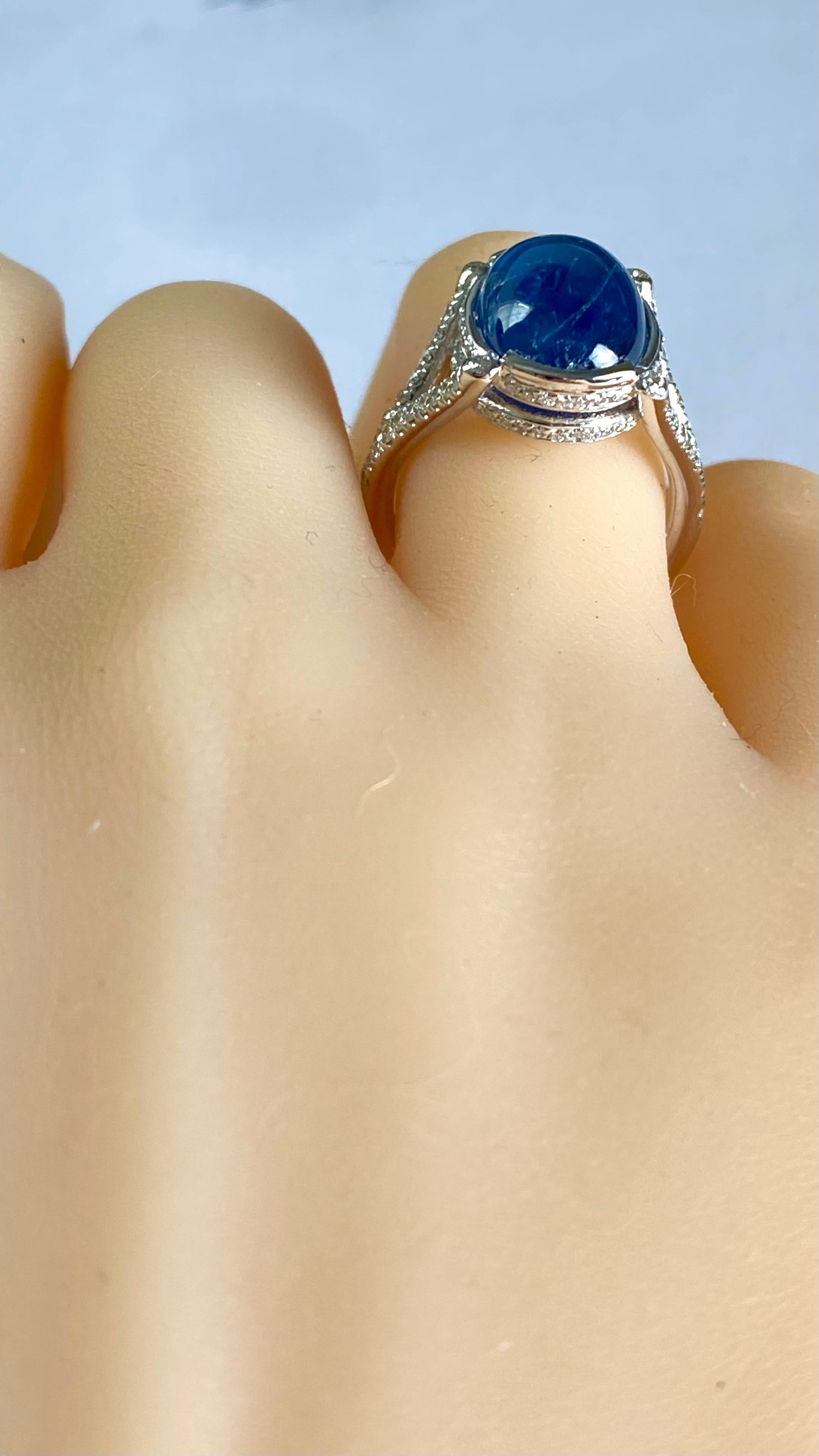 GIA Certified No Heat Burma Origin Cabochon Sapphire Diamond Cocktail Ring in vendita 2