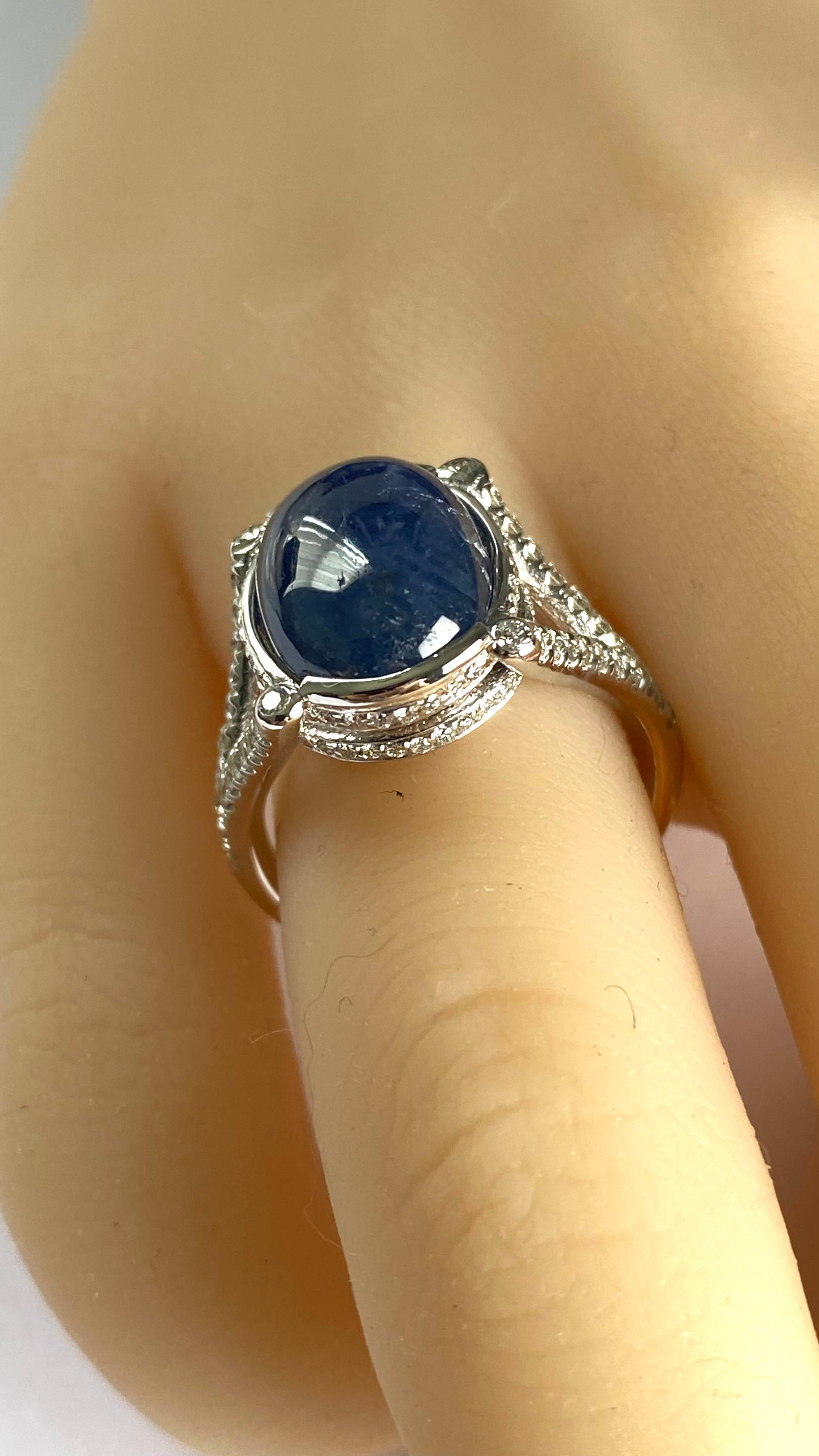 GIA Certified No Heat Burma Origin Cabochon Sapphire Diamond Cocktail Ring in vendita 4