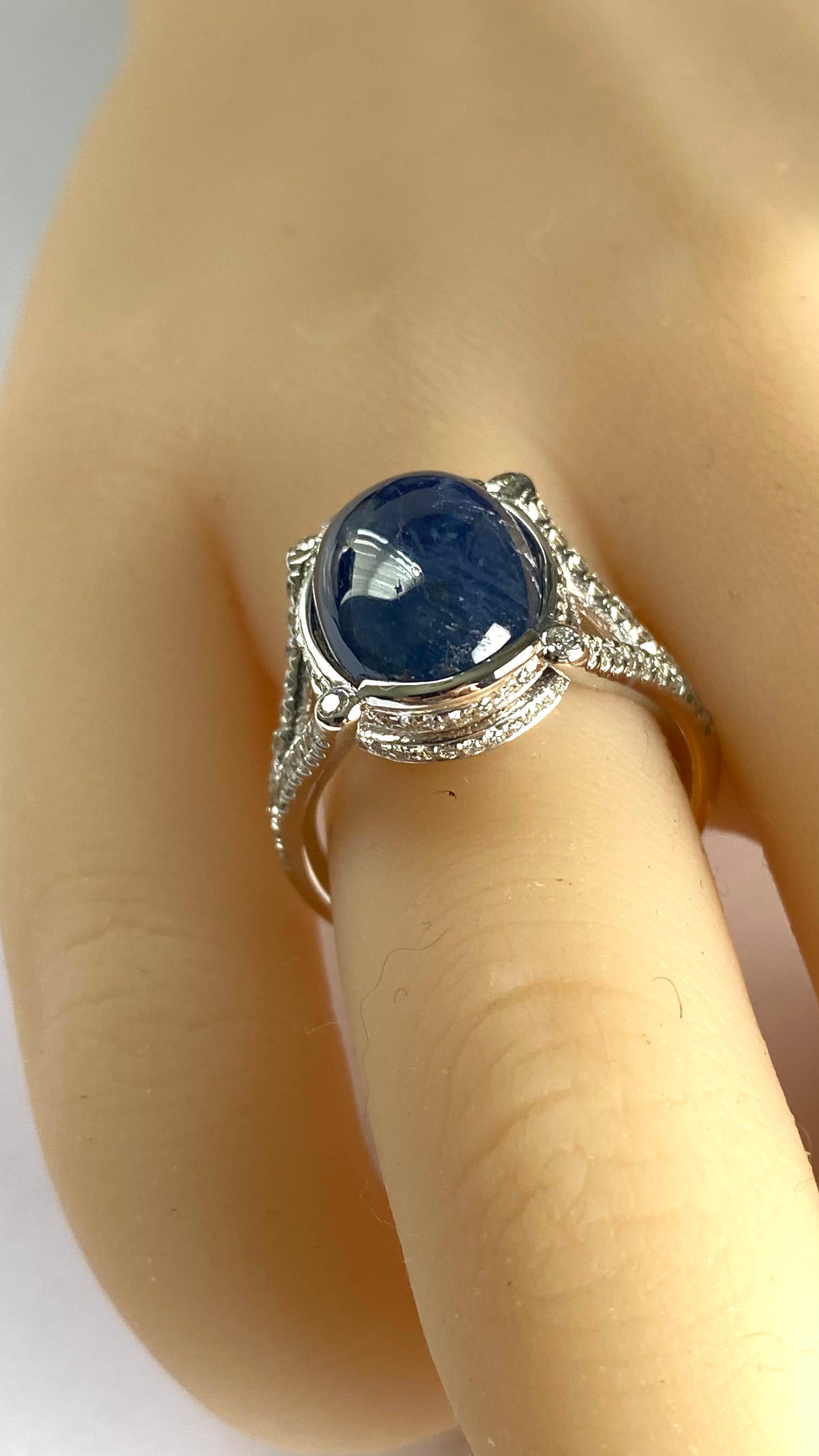 GIA Certified No Heat Burma Origin Cabochon Sapphire Diamond Cocktail Ring in vendita 6