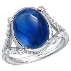 Anillo de cóctel con diamante zafiro cabujón de origen birmano certificado sin calor por GIA