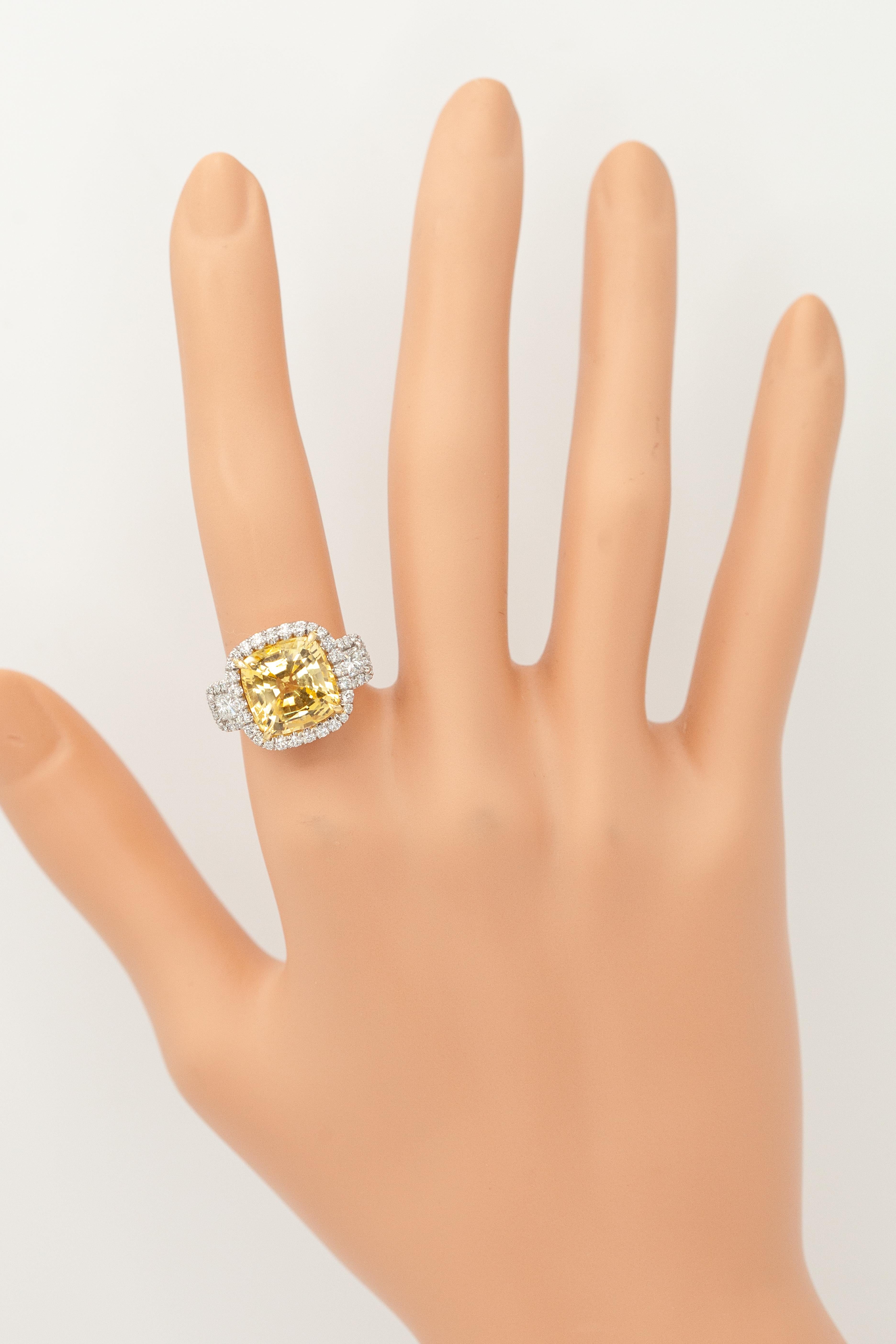 Moderne Bague en platine avec saphir jaune de Ceylan et diamant certifiés GIA en vente