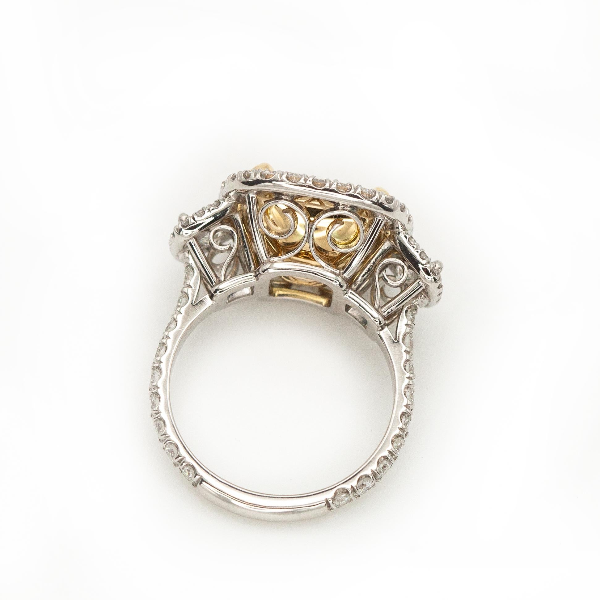 Bague en platine avec saphir jaune de Ceylan et diamant certifiés GIA en vente 3