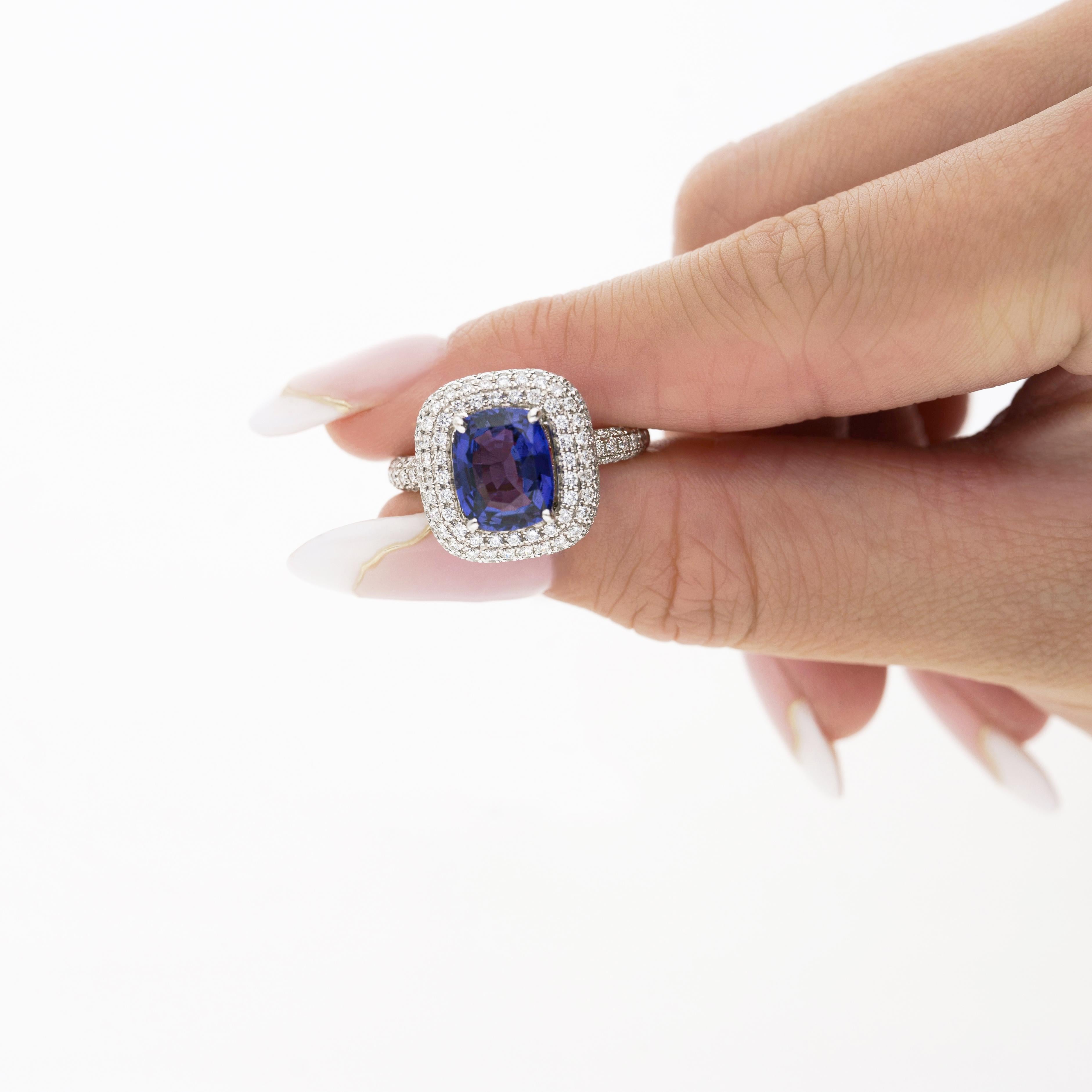 GIA-zertifizierter Ring mit unbehandeltem, violett-blauem Saphir 3,25 Karat (Kissenschliff) im Angebot