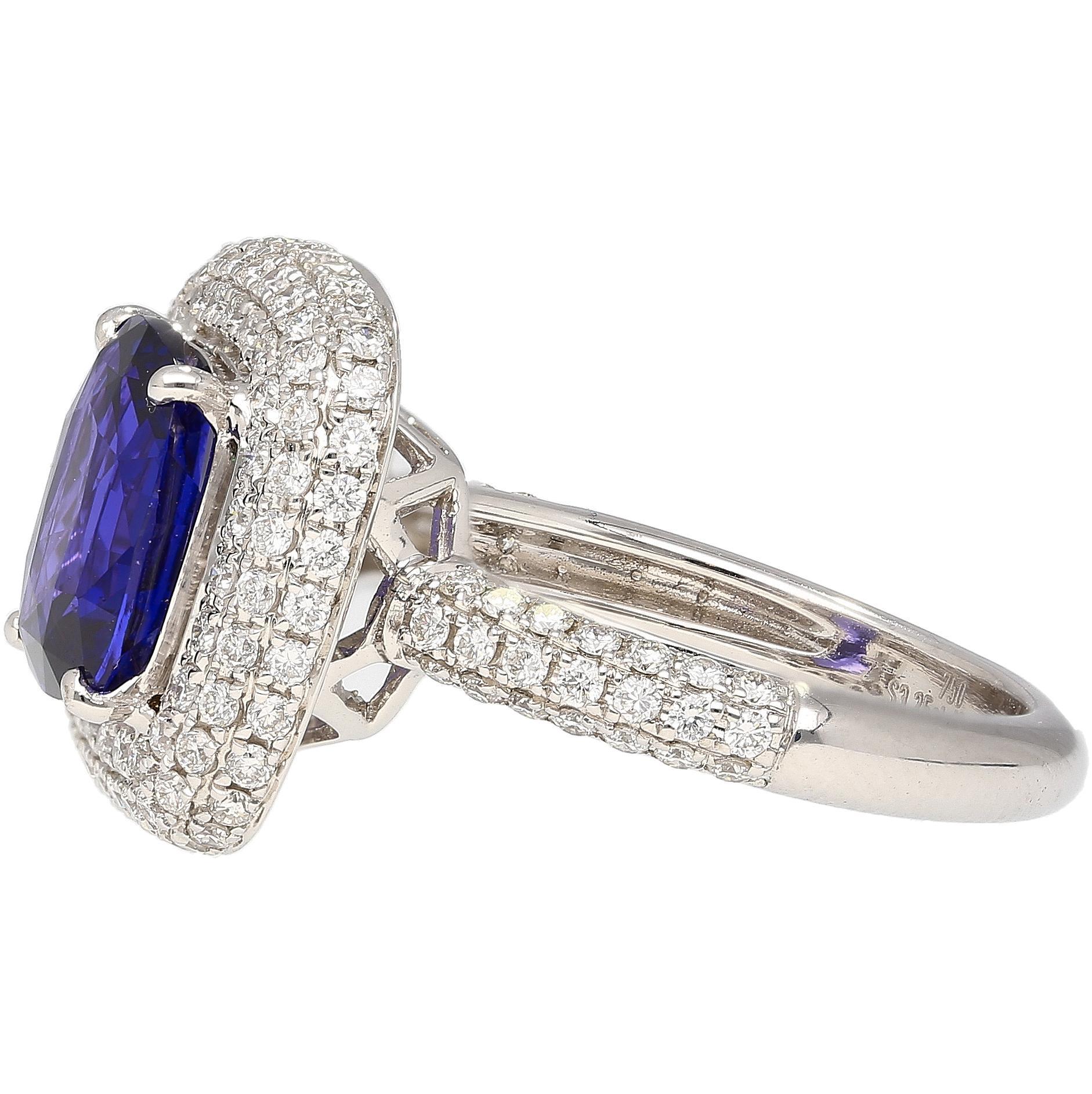 GIA Certified No Heat Color Change 3.25 Carat Violet-Blue Sapphire Ring For Sale 1