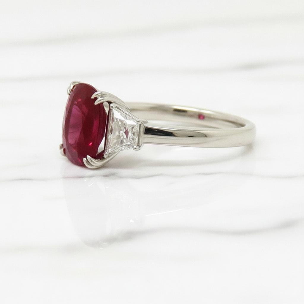 Bague en platine avec rubis rouge et diamant certifiés GIA et sans traitement thermique Excellent état - En vente à Chicago, IL