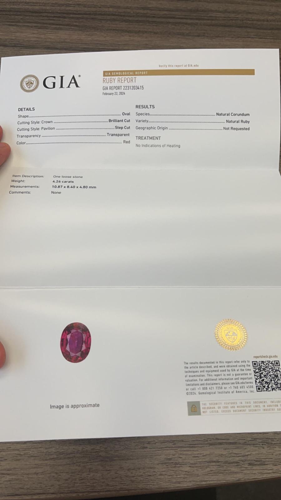 Bague en platine certifiée GIA avec rubis et diamants sans échauffement Neuf - En vente à Great Neck, NY