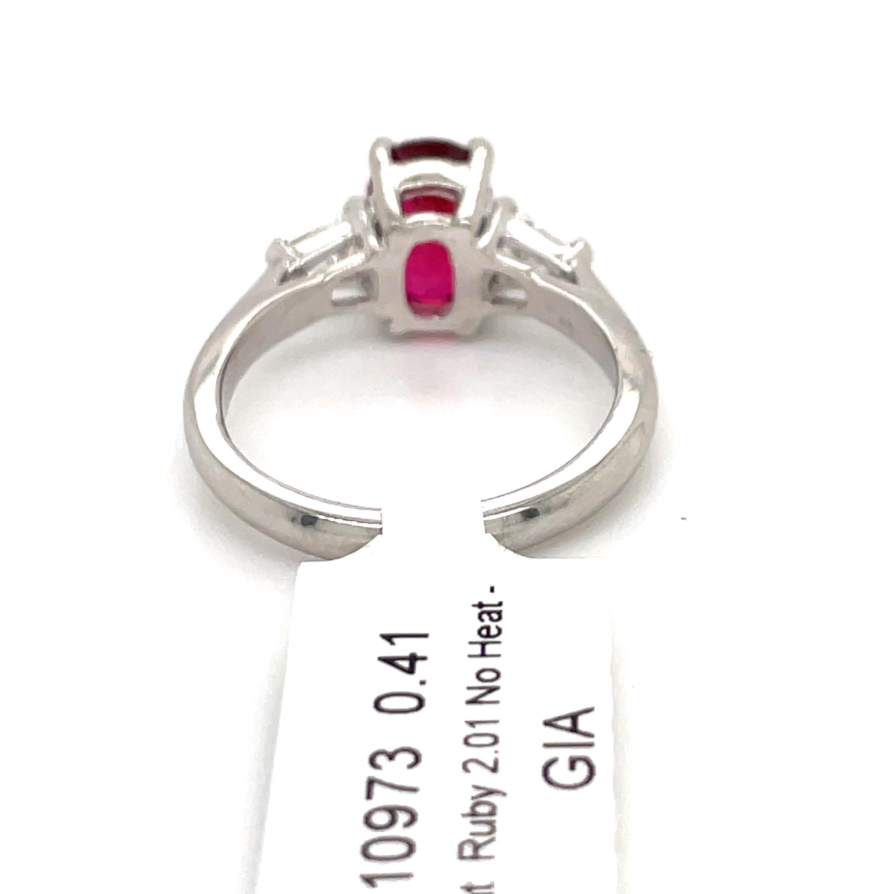 GIA Certified No Heat Ruby Diamond Three-Stone Ring Platinum 2.42 Carat In New Condition In New York, NY