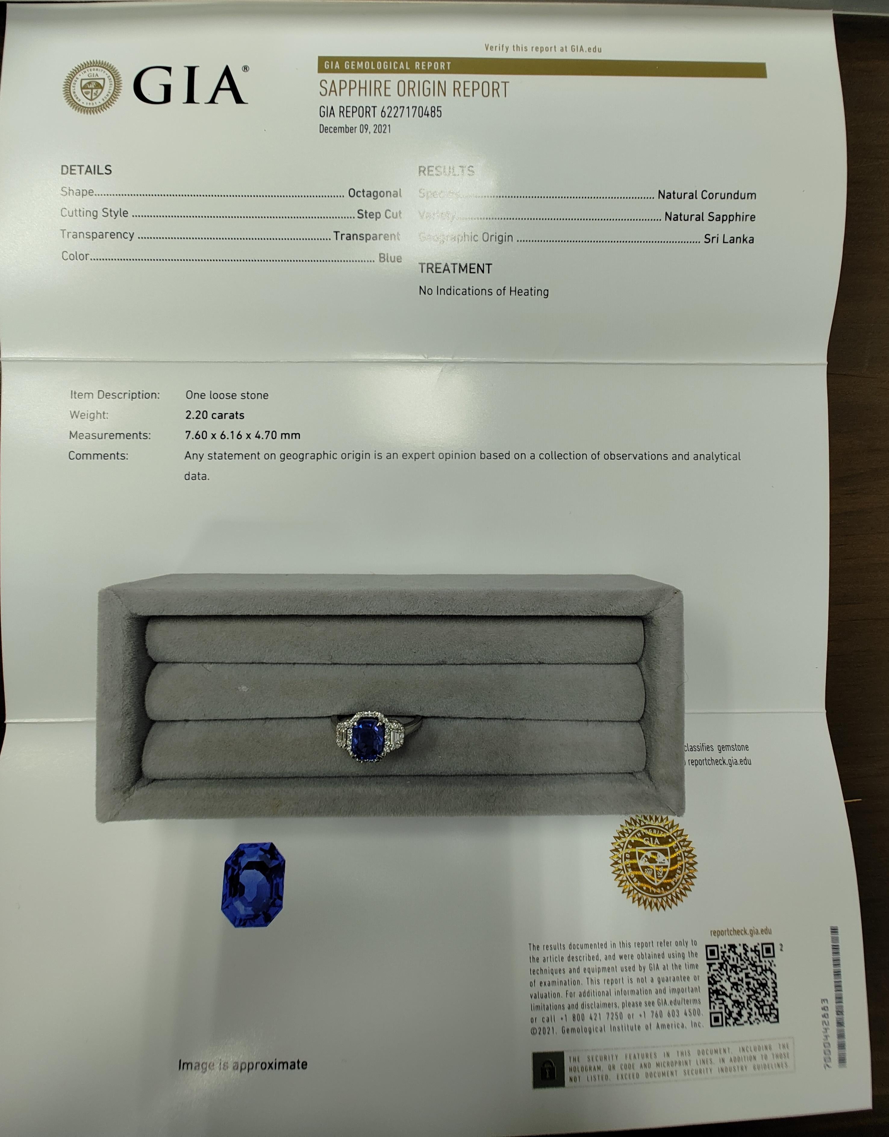 GIA Certified No Heat Sri Lanka Royal Blue Emerald Diamond Ring In New Condition For Sale In Chicago, IL
