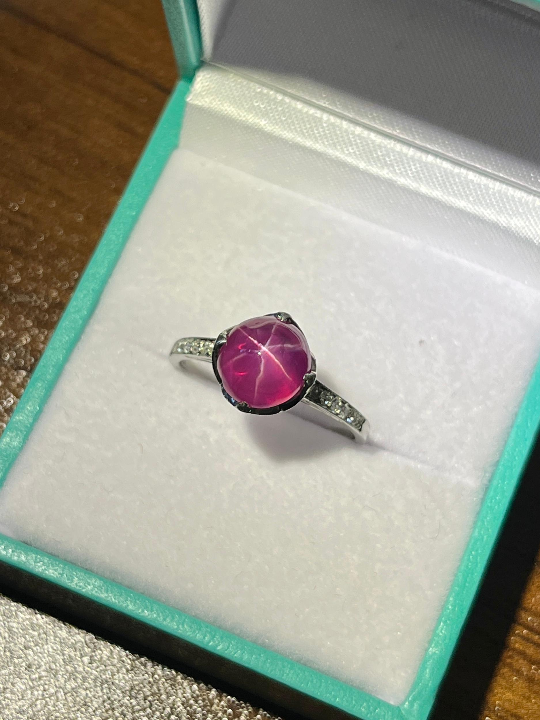 GIA Certified No Heat Star Ruby in Vintage Platinum Ring Signed Dreicer & Co. For Sale 2