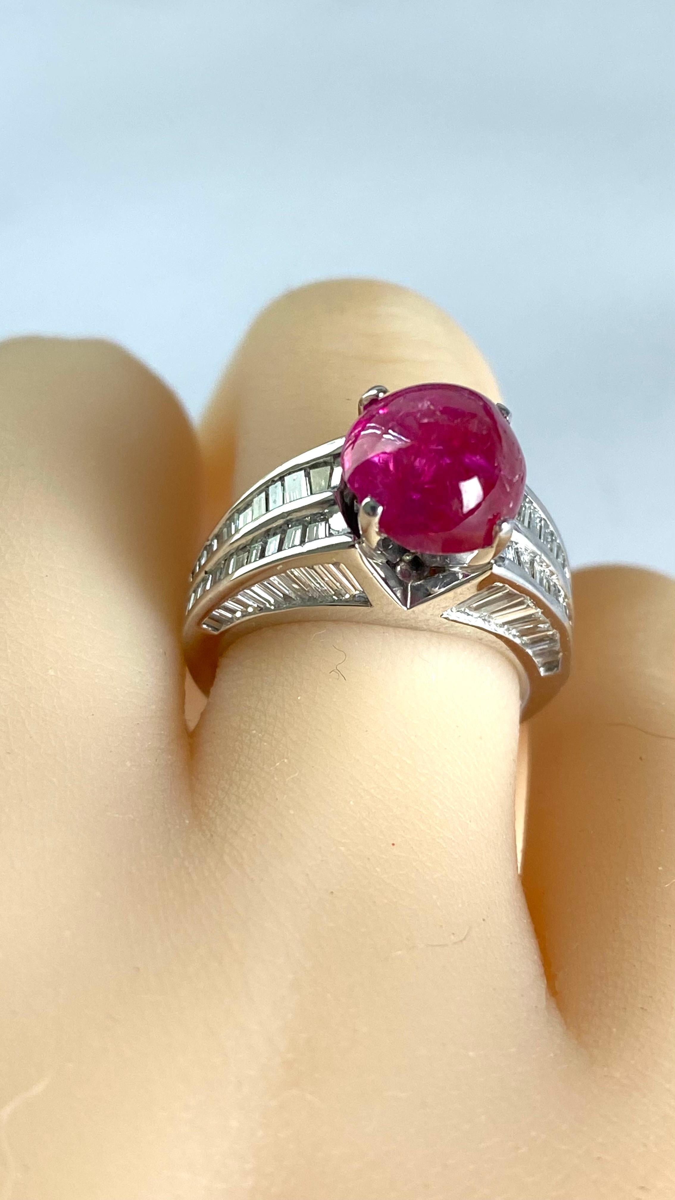 Women's or Men's GIA Certified No Indication of Heating Burma Cabochon Ruby Diamond Platinum Ring For Sale