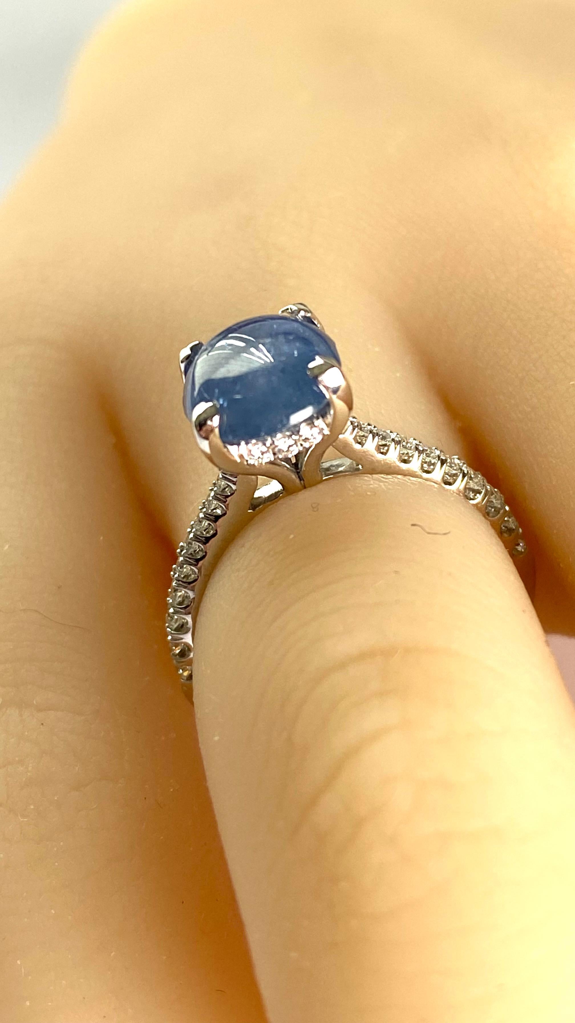 GIA Certified No Indication of Heating Cabochon Sapphire Diamond Platinum Ring For Sale 2