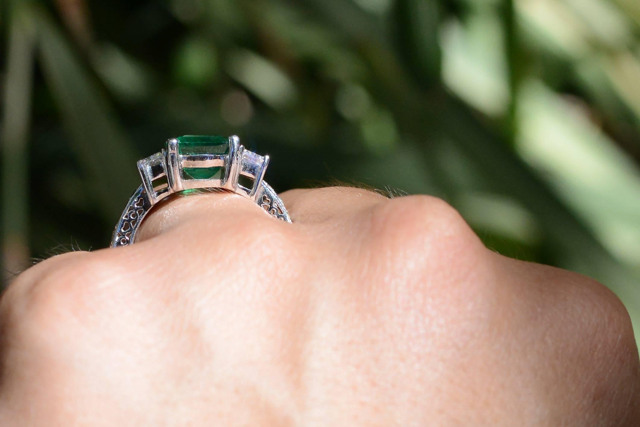 emerald ring 4 carat