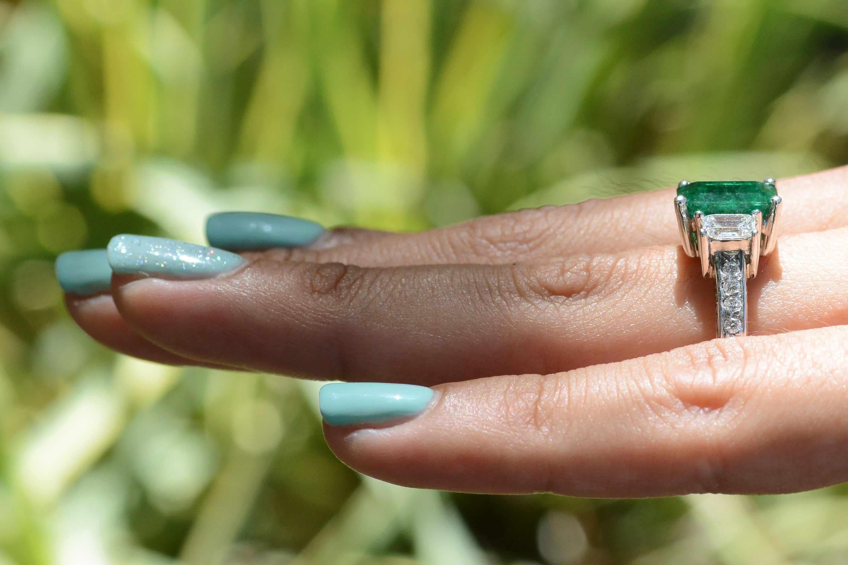4 ct emerald ring