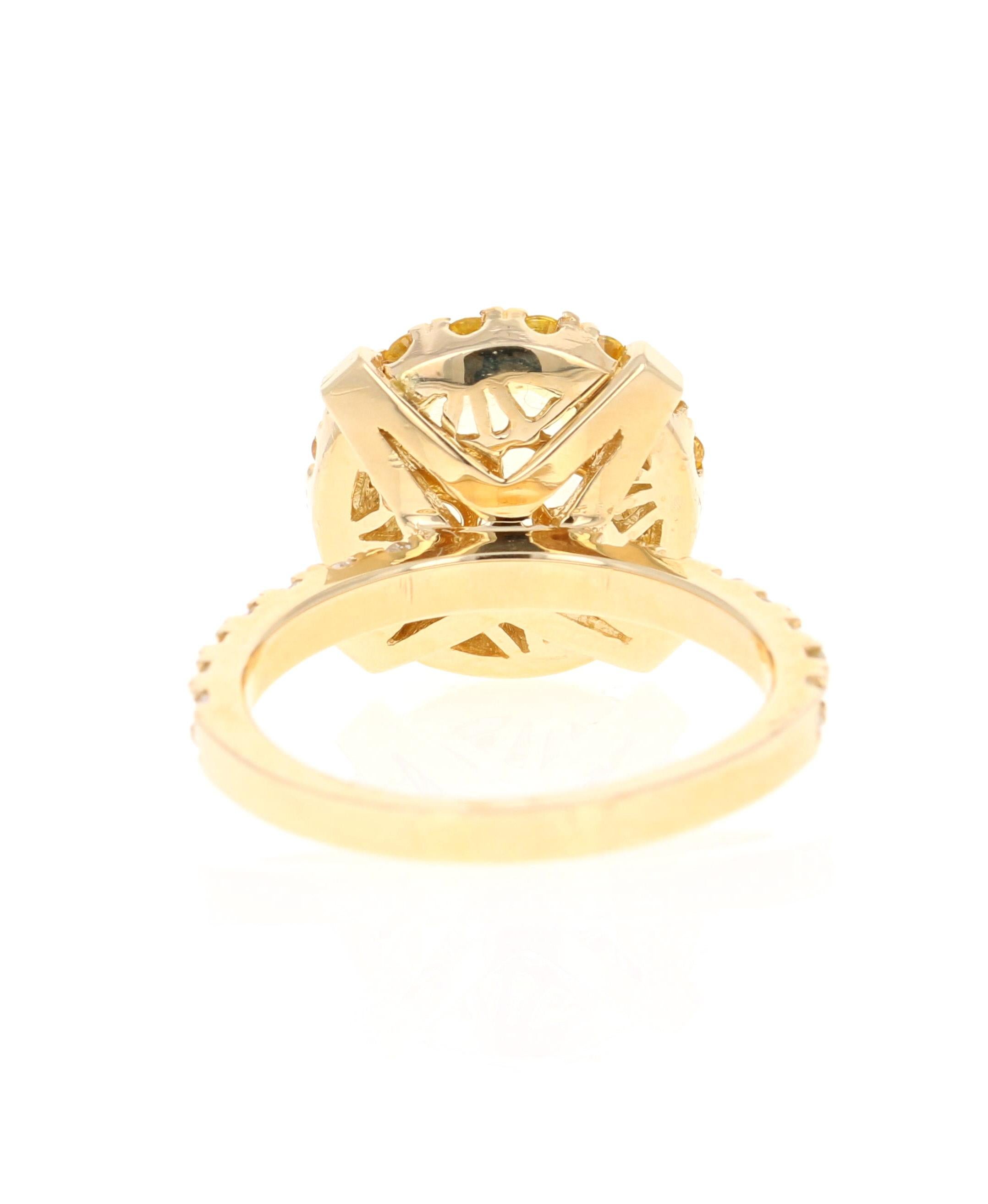 Taille ronde Bague de fiançailles en or jaune 14 carats avec saphir jaune non chauffé et diamant certifié GIA en vente