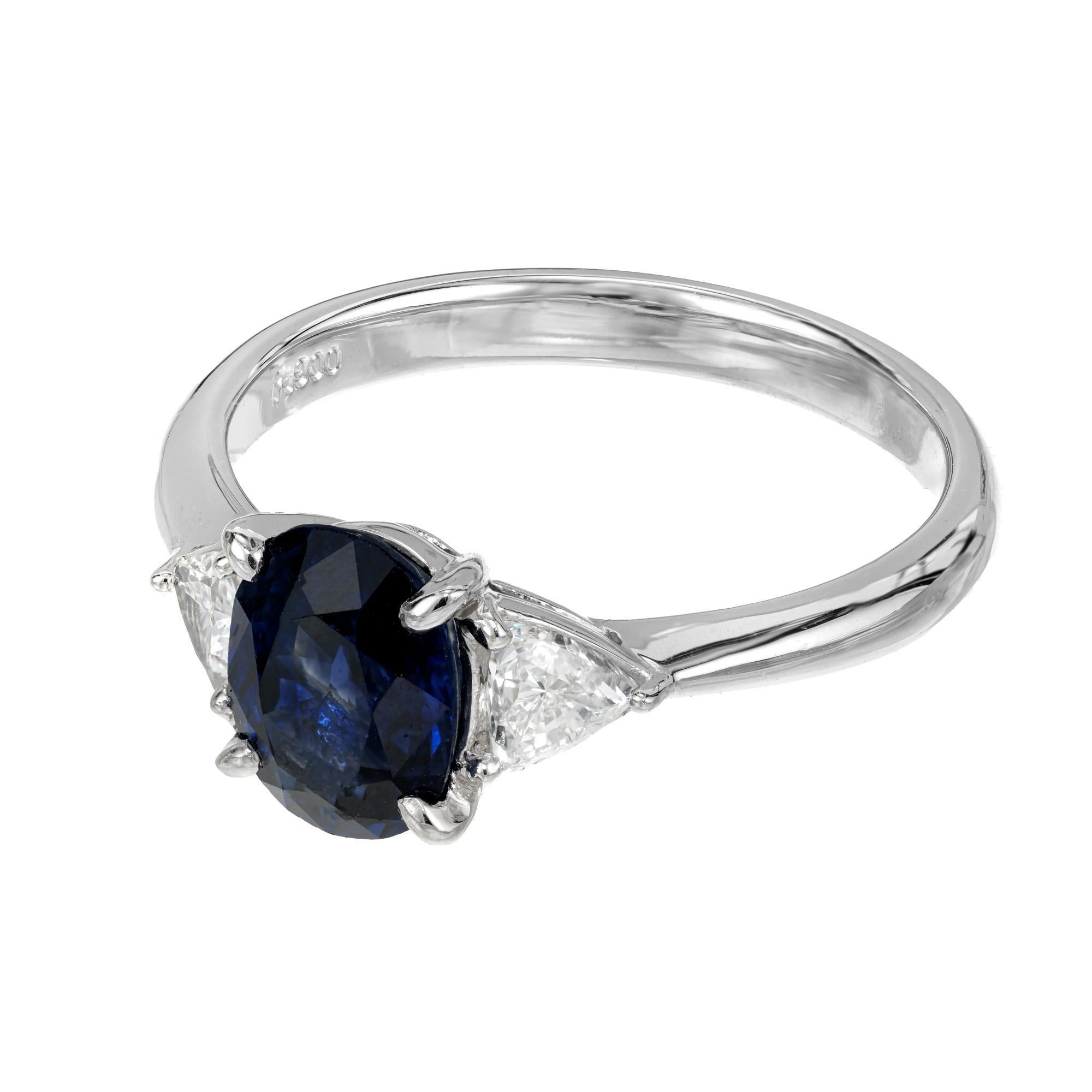 Platin-Verlobungsring, GIA-zertifizierter ovaler 1,85 Karat blauer Saphir Diamant (Ovalschliff) im Angebot