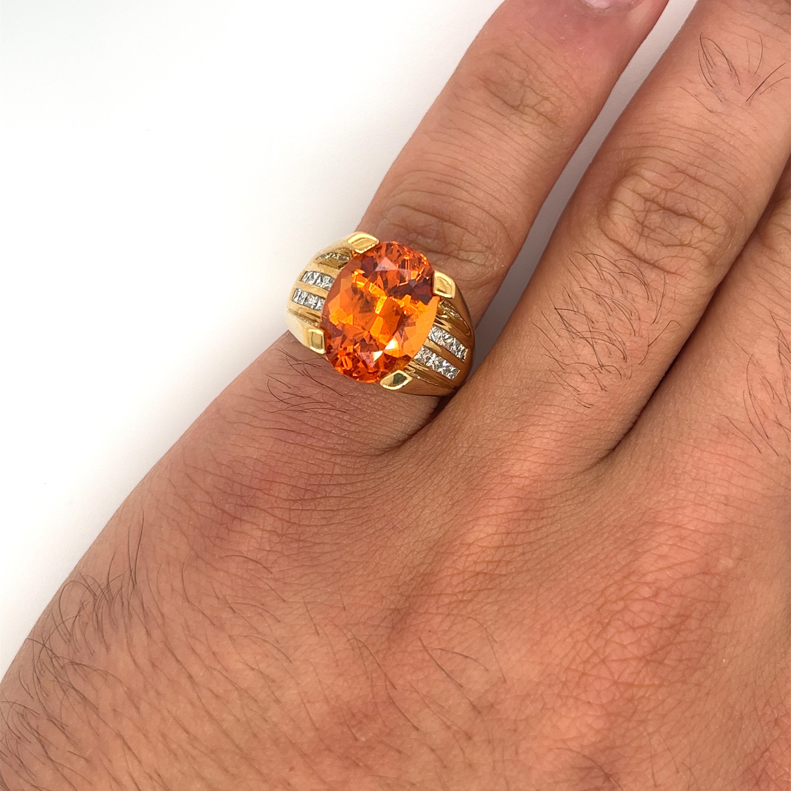 GIA Certified Oval Cut 13.5 Carat Mandarine Orange Spessartine Garnet Ring  For Sale 5