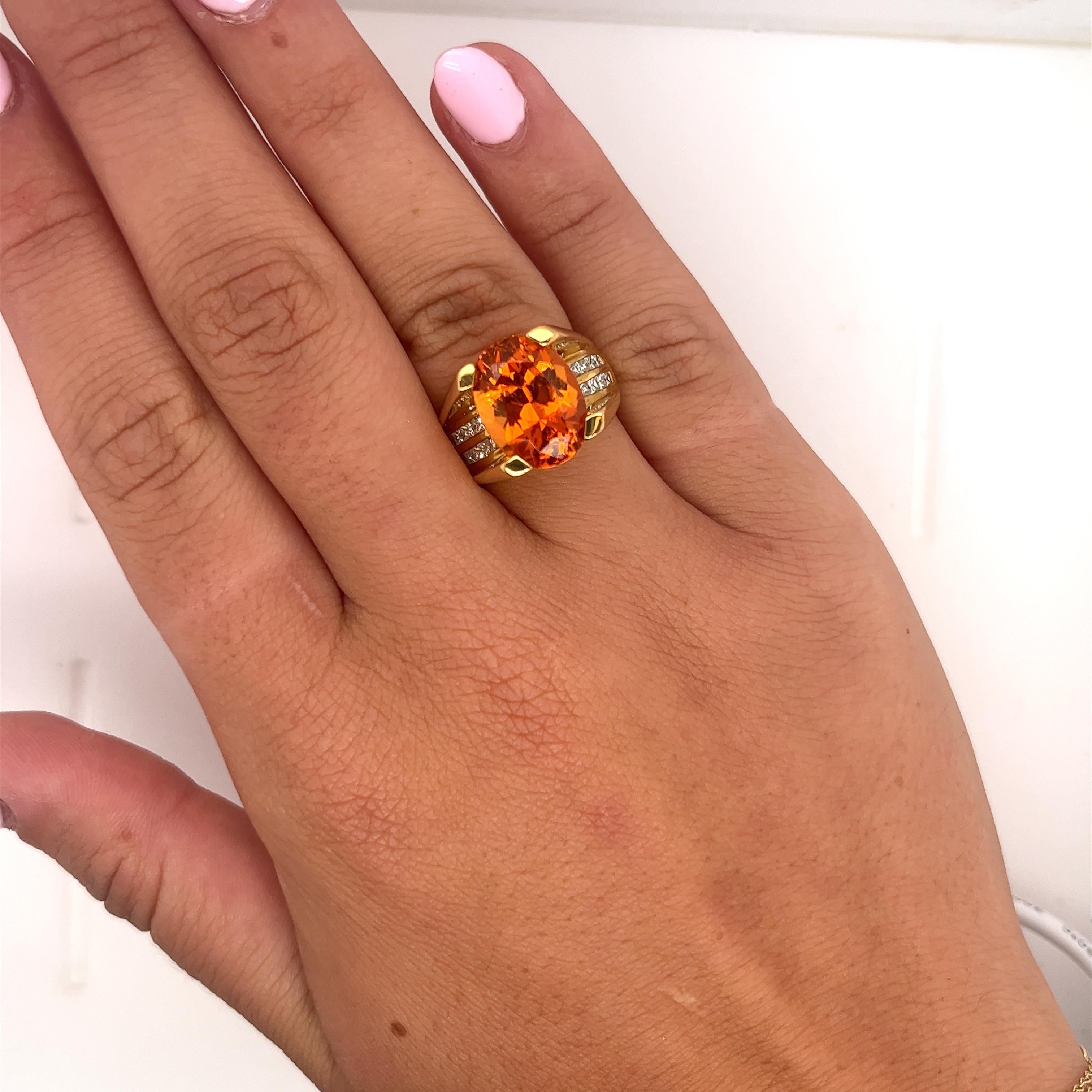 GIA Certified Oval Cut 13.5 Carat Mandarine Orange Spessartine Garnet Ring  For Sale 2