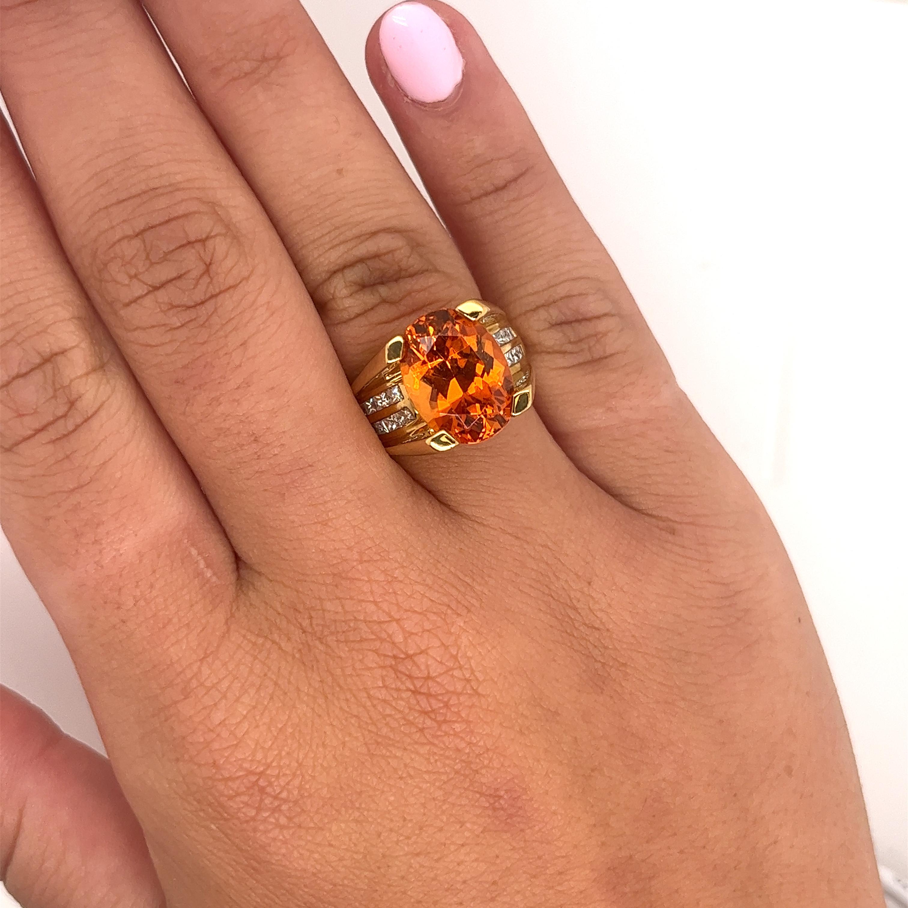 GIA Certified Oval Cut 13.5 Carat Mandarine Orange Spessartine Garnet Ring  For Sale 3