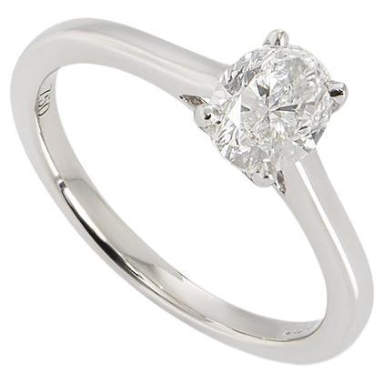 Bague de fiançailles avec diamant taille ovale certifié GIA de 0,80 F/VS2 en vente