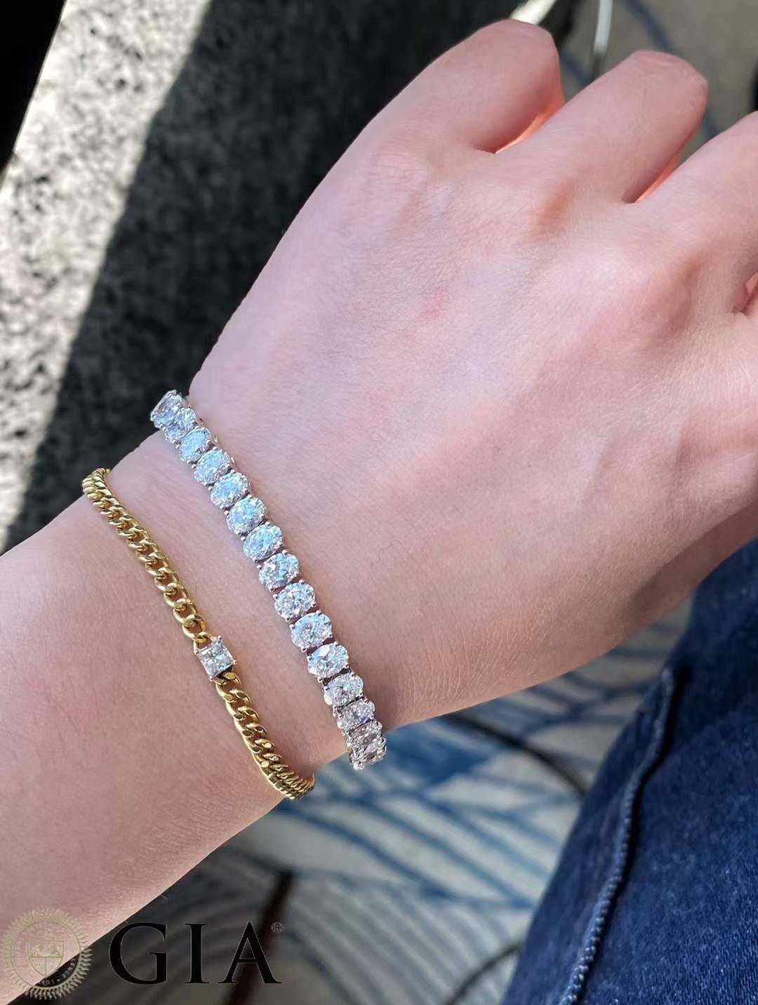GIA-zertifiziertes Diamant-Tennisarmband mit Ovalschliff aus 18 Karat Gold im Angebot 1