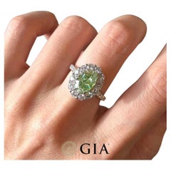Anello di fidanzamento con taglio ovale certificato GIA con  Diamanti a raggiera in oro bianco 18 carati
