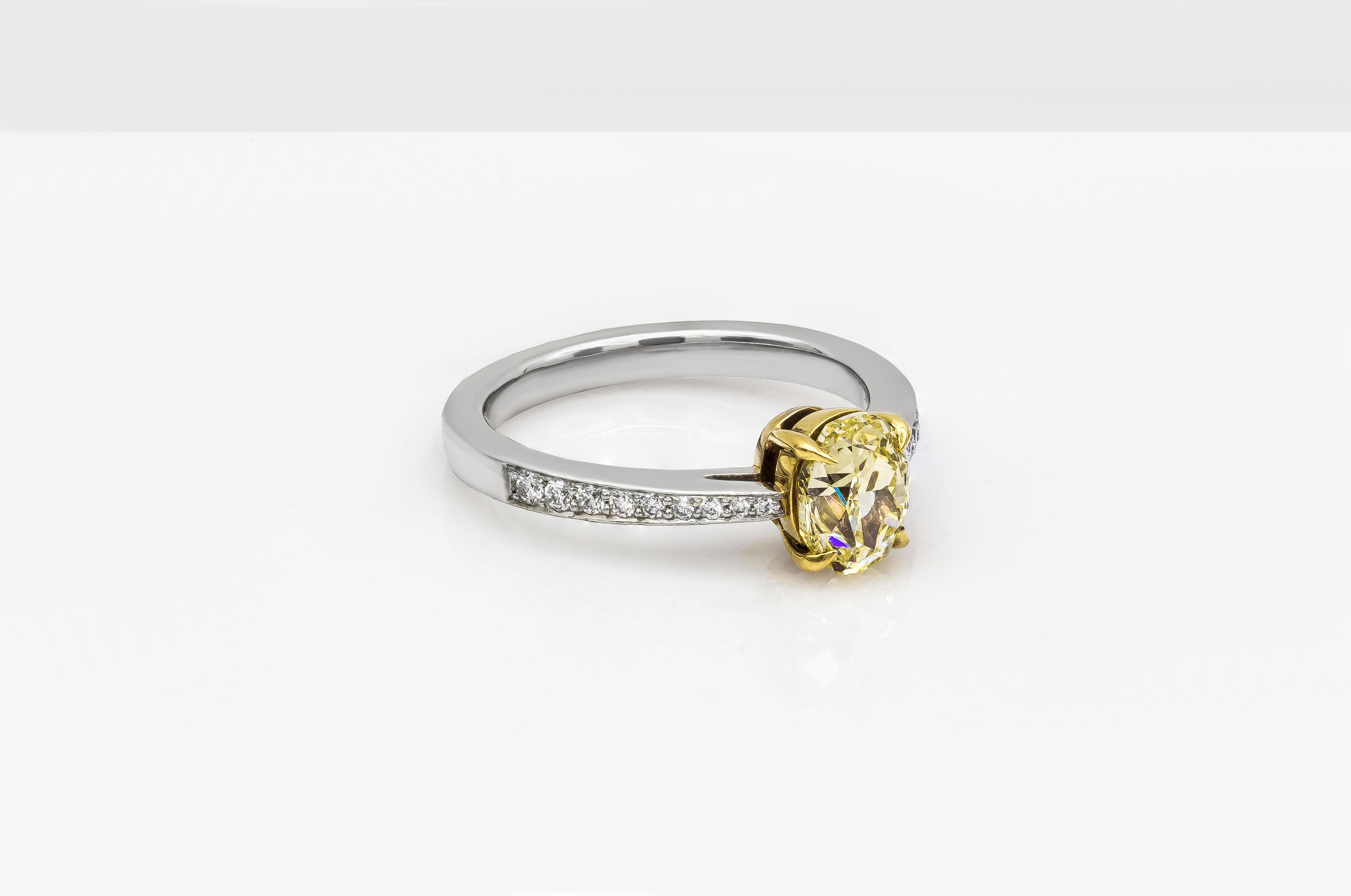 Roman Malakov GIA Certified 1.24 Carat Oval Cut Yellow Diamond Engagement Ring In New Condition In New York, NY