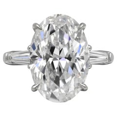 Diamant ovale certifié GIA de 3 carats avec baguette effilée en platine 